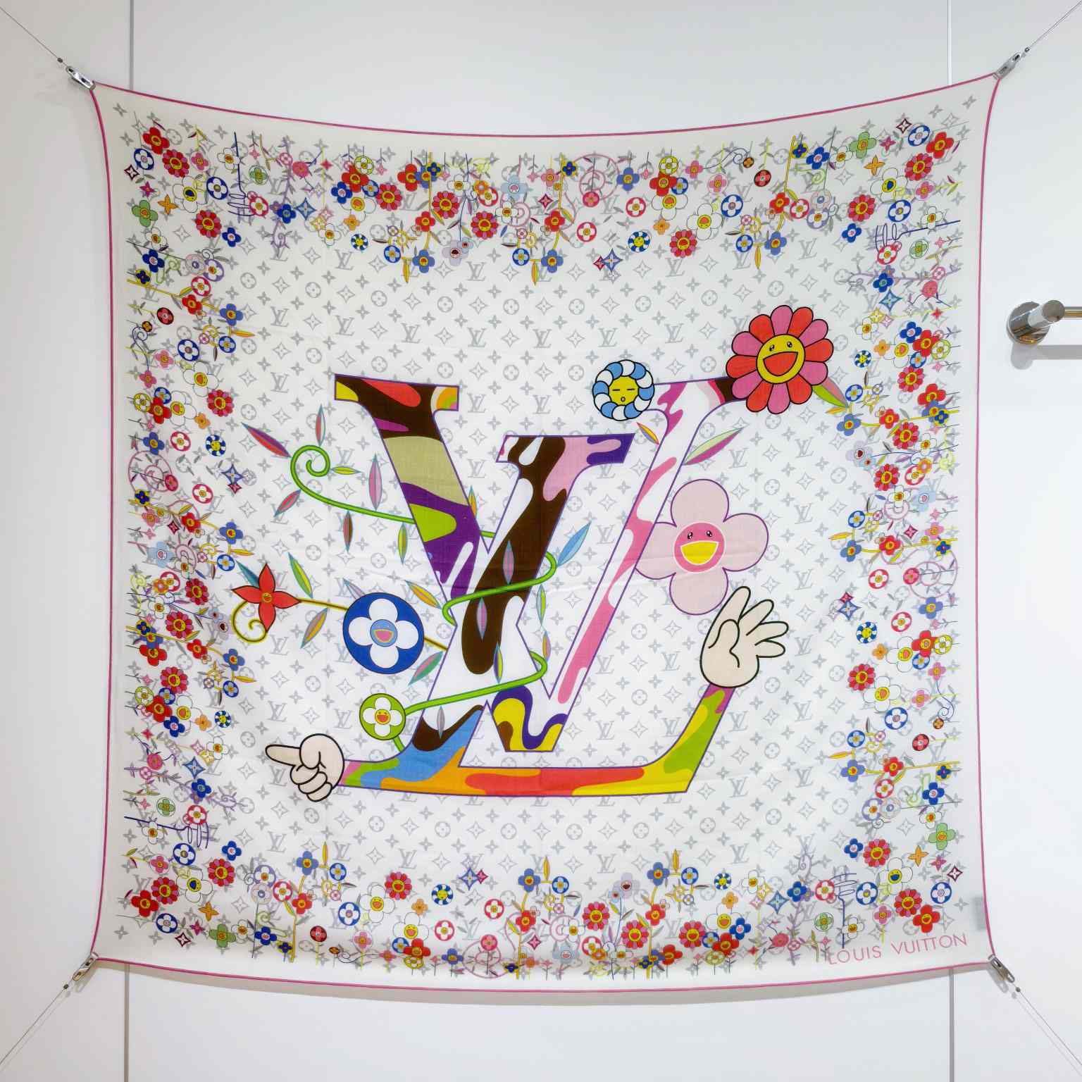Louis Vuitton LV x TM Monogram Superflat Shawl   M96080 - FashionPlug