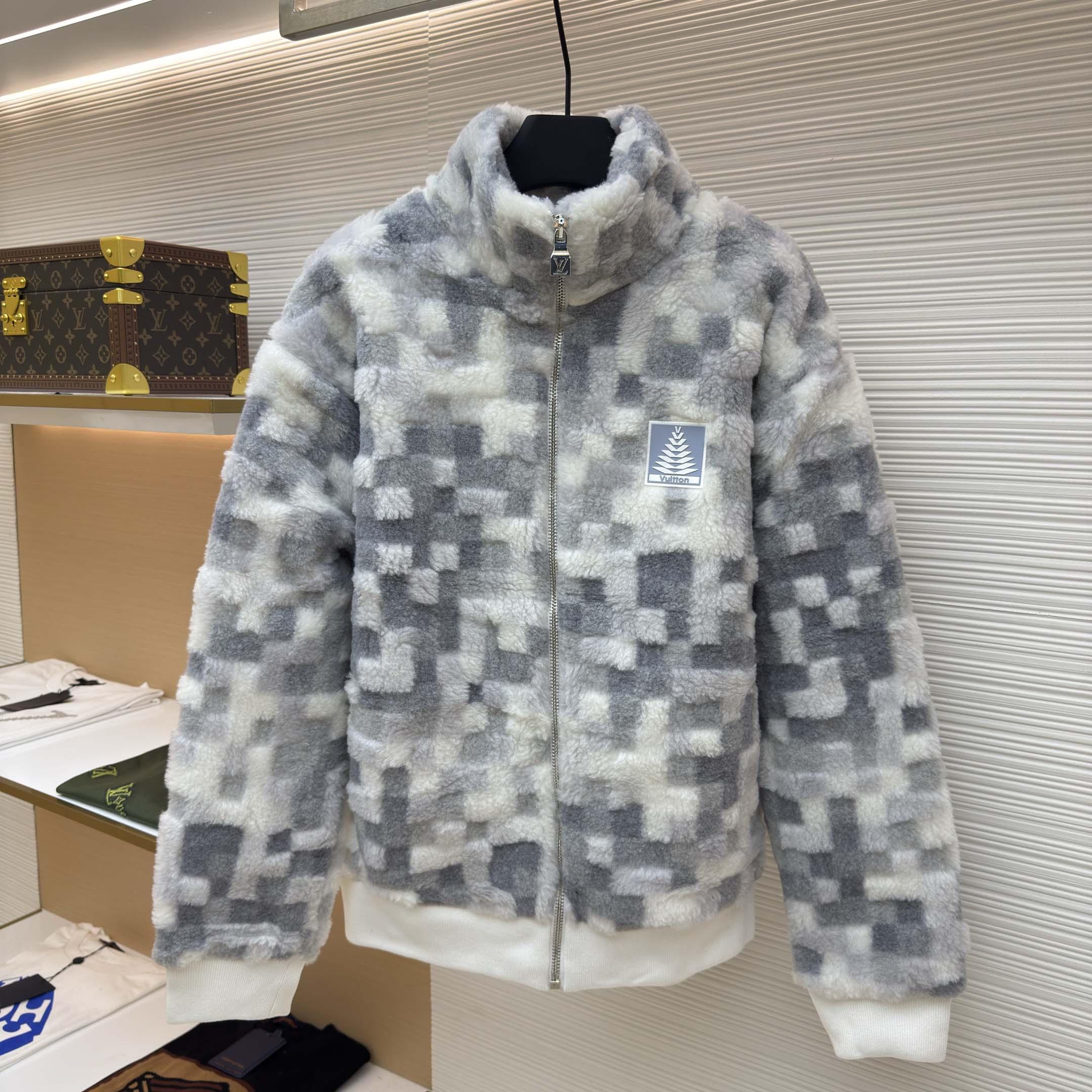 Louis Vuitton Fleece Blouson   1AGK16 - FashionPlug