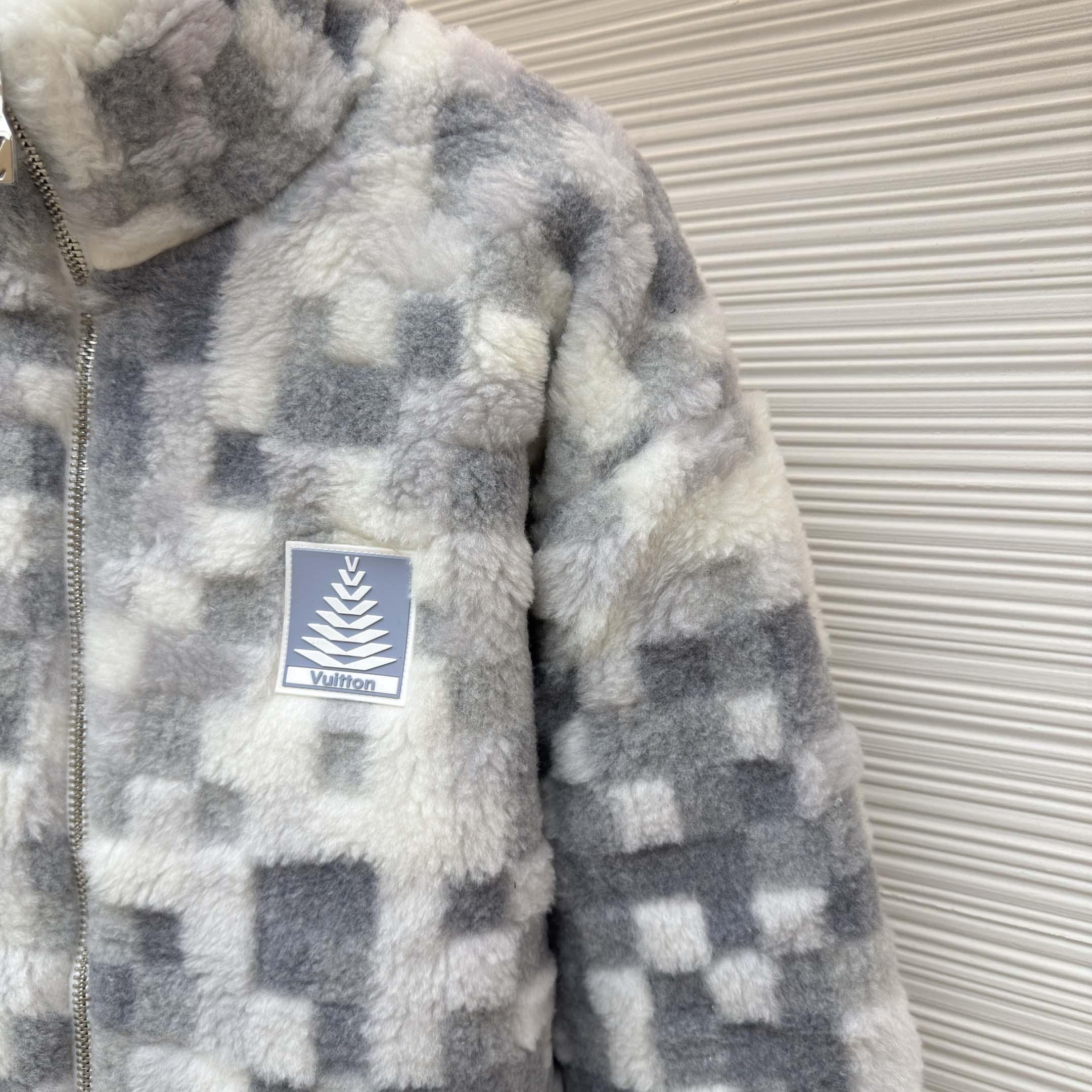 Louis Vuitton Fleece Blouson   1AGK16 - FashionPlug