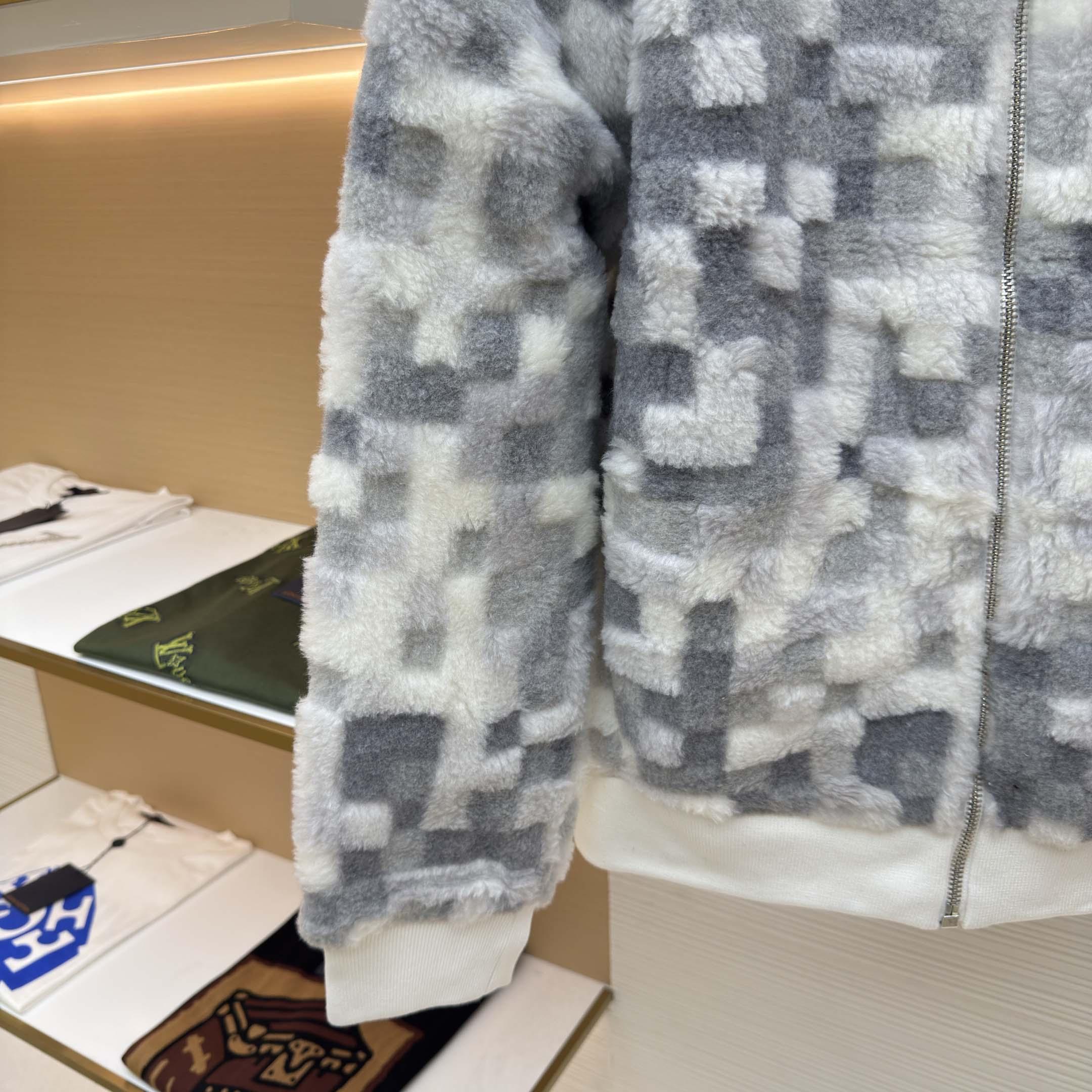 Louis Vuitton Fleece Blouson   1AGK16 - FashionPlug