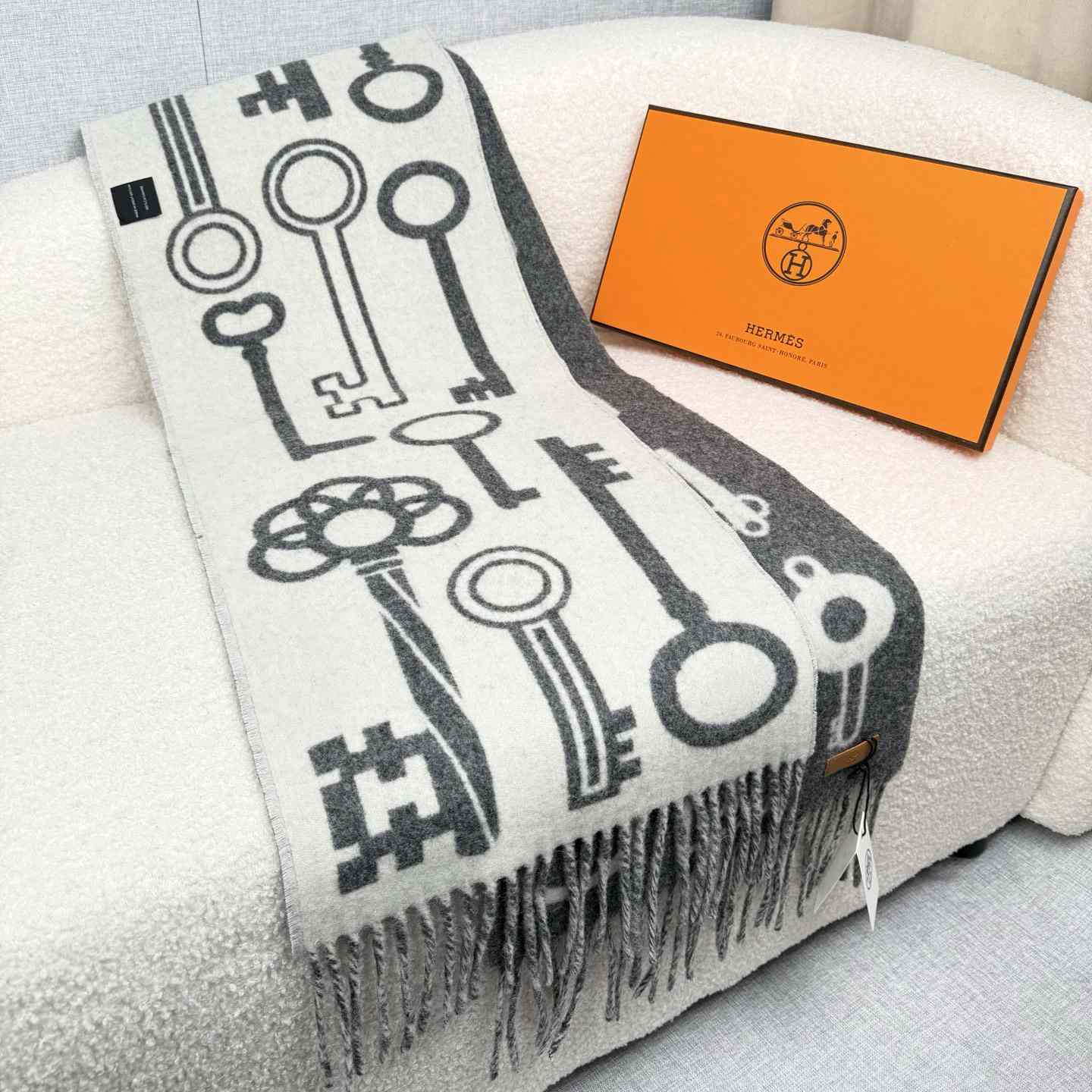 Hermes Casaque Porte-Clefs Scarf - FashionPlug
