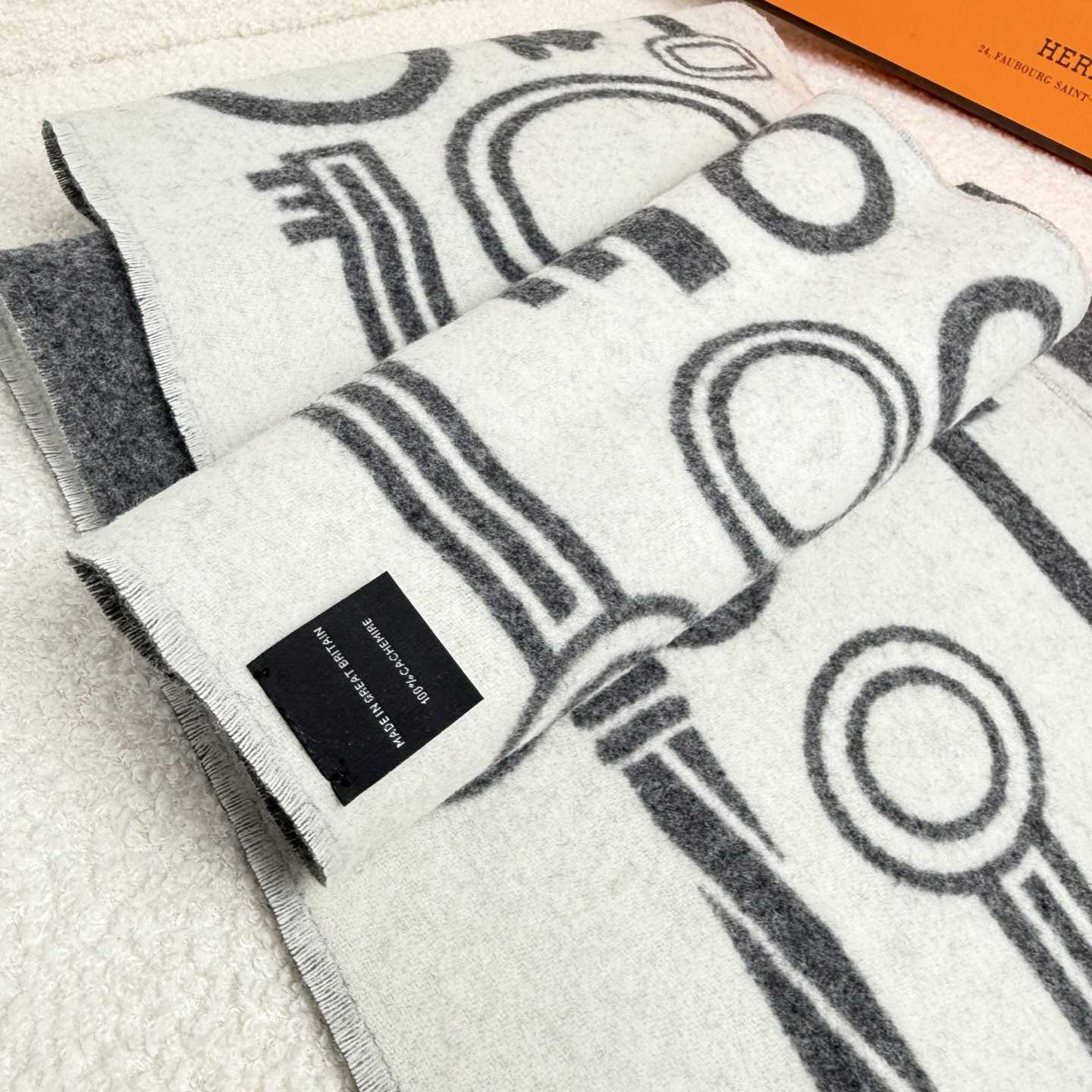 Hermes Casaque Porte-Clefs Scarf - FashionPlug