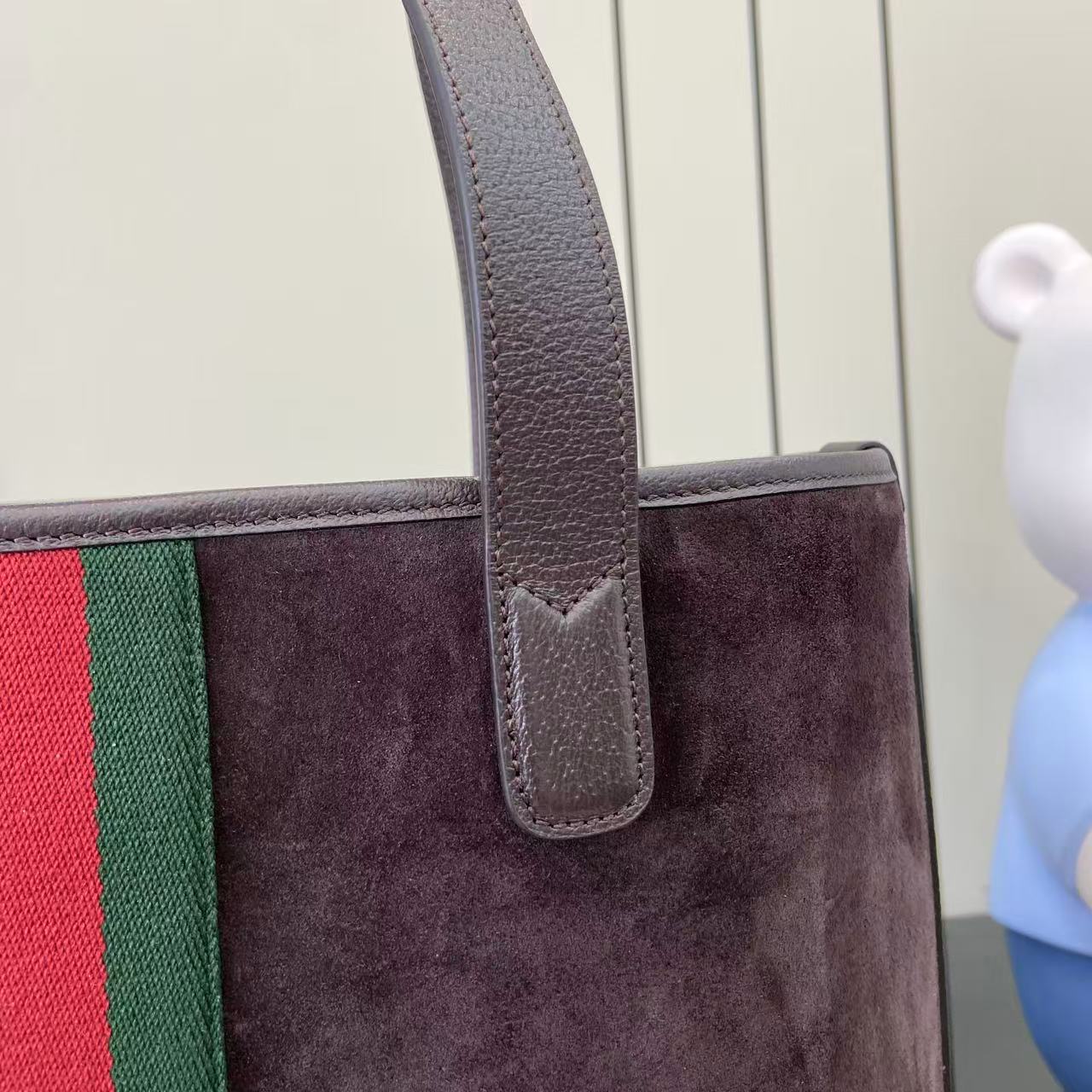 Gucci Ophidia Medium Tote Bag - FashionPlug