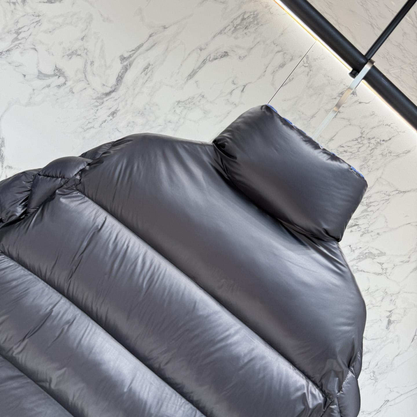 Moncler Tripiti Short Down Jacket - FashionPlug