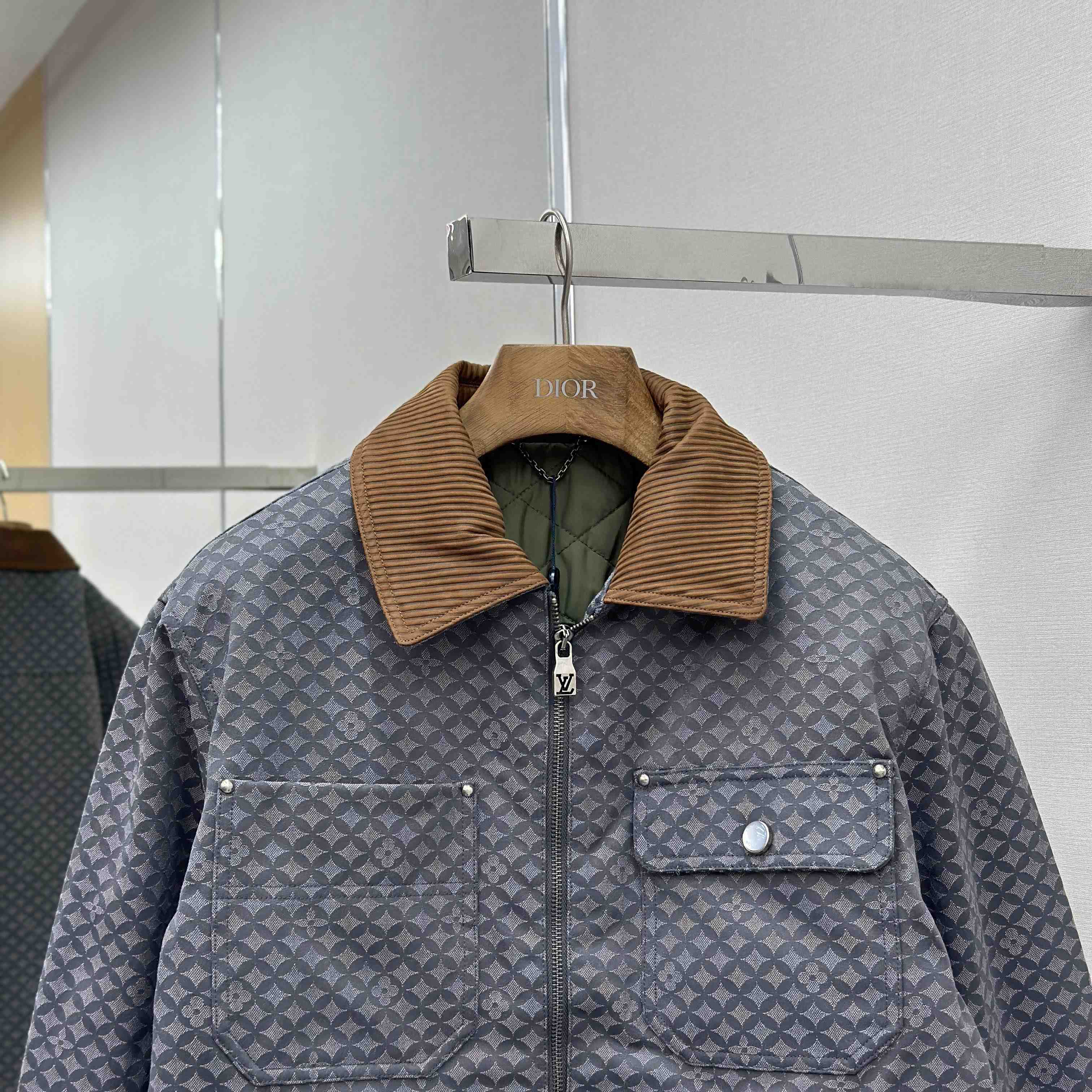 Louis Vuitton Workwear Blouson   1AILNQ - FashionPlug