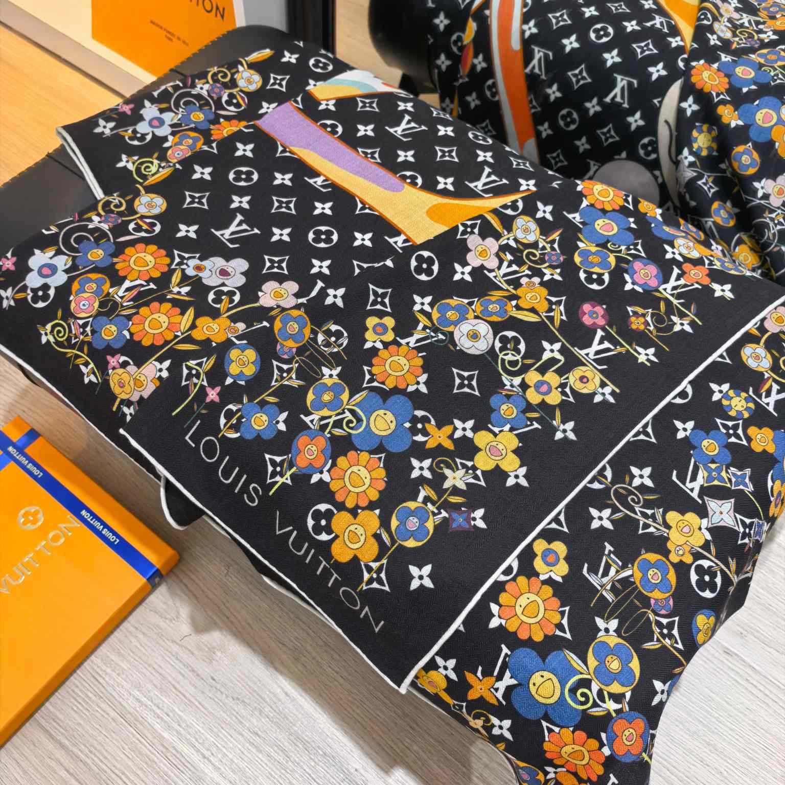Louis Vuitton LV x TM Monogram Superflat Shawl    - FashionPlug