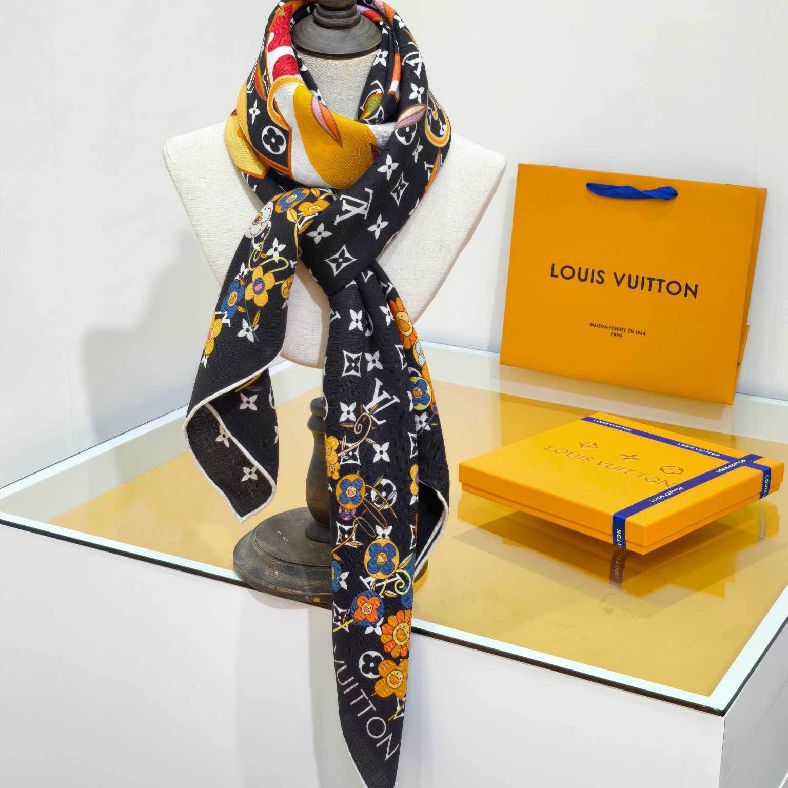 Louis Vuitton LV x TM Monogram Superflat Shawl    - FashionPlug