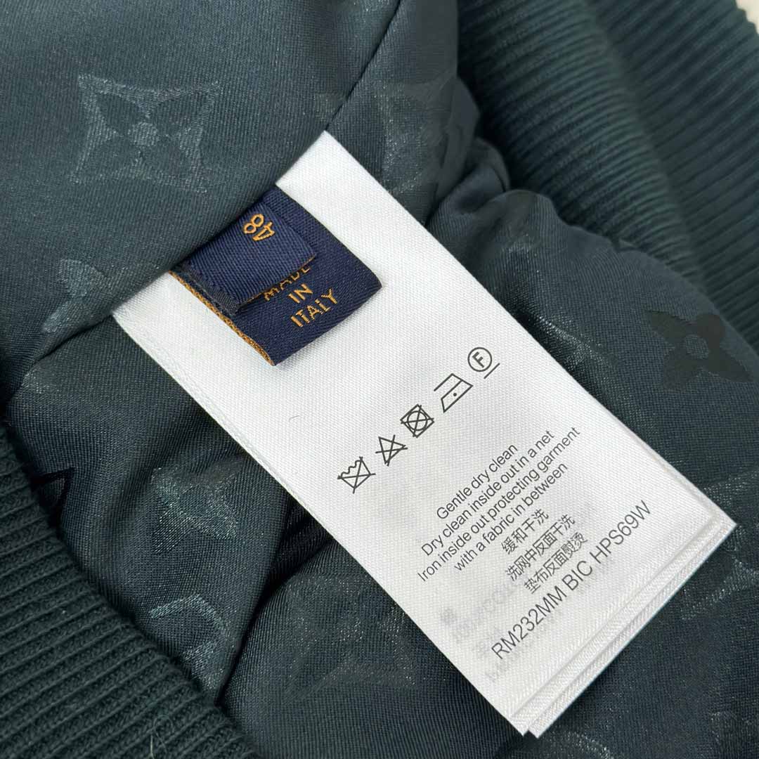 Louis Vuitton Leather Patch Fleece Blouson   1AIIR9 - FashionPlug