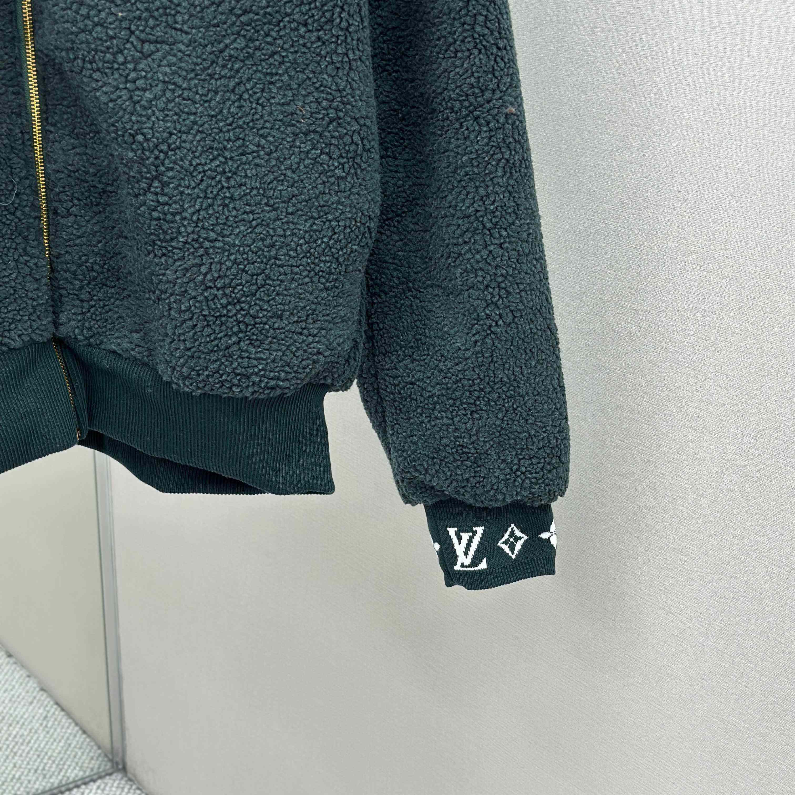 Louis Vuitton Leather Patch Fleece Blouson   1AIIR9 - FashionPlug