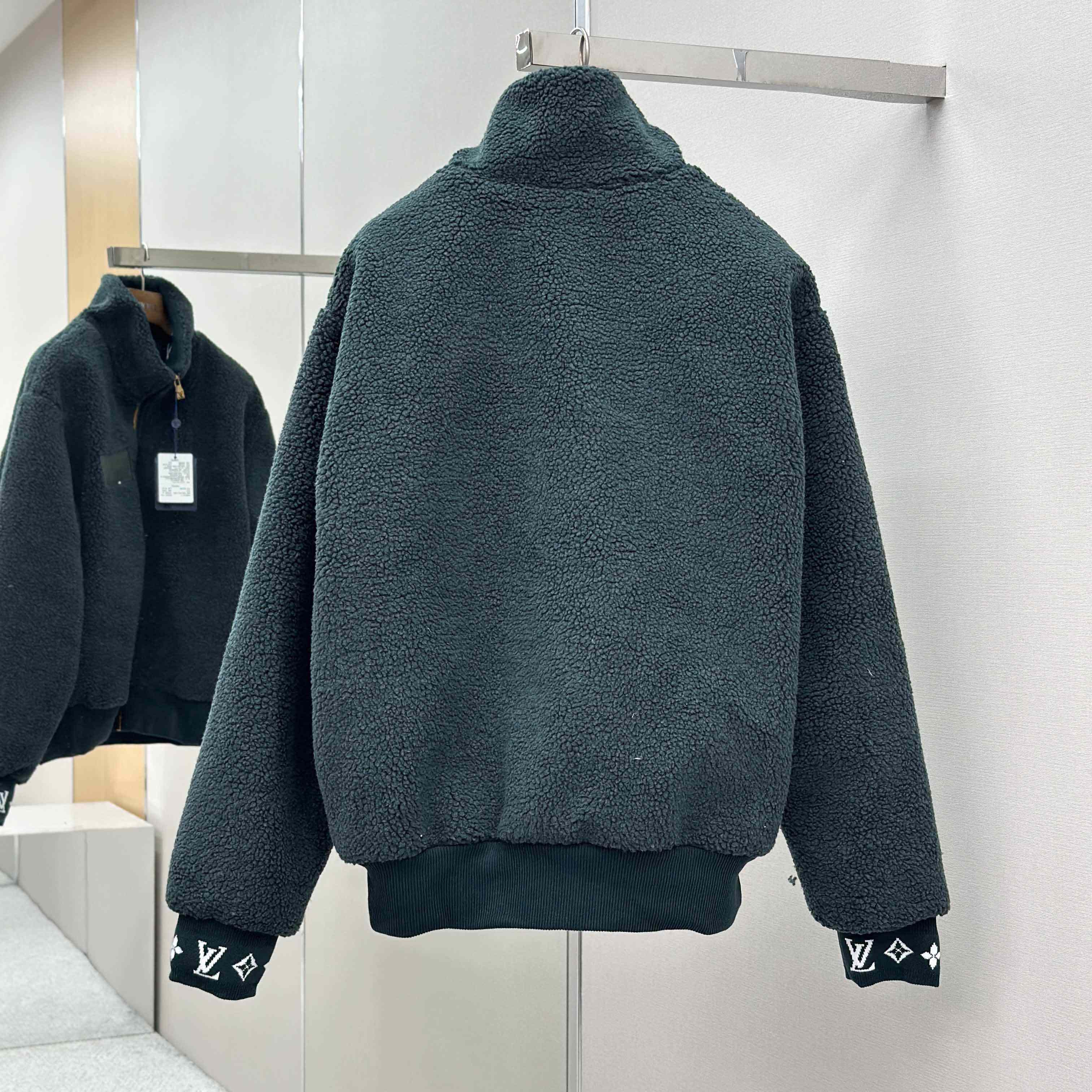 Louis Vuitton Leather Patch Fleece Blouson   1AIIR9 - FashionPlug