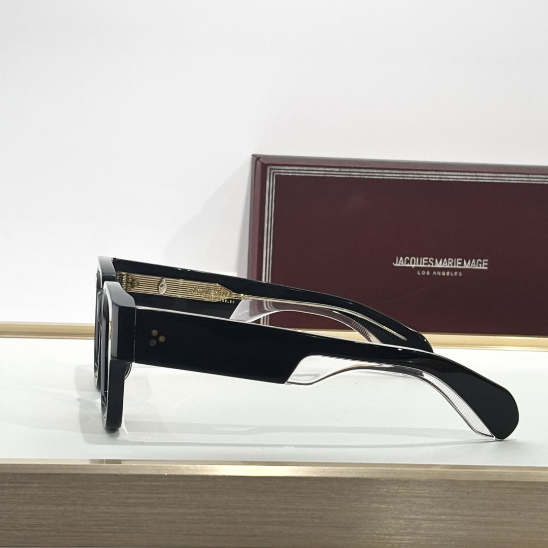 Jacquemus ENZO Sunglasses - FashionPlug