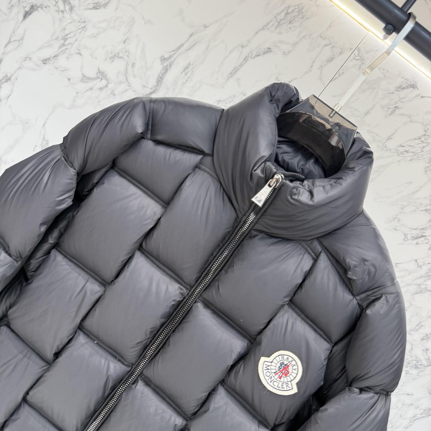 Moncler Short Down Jacket - FashionPlug
