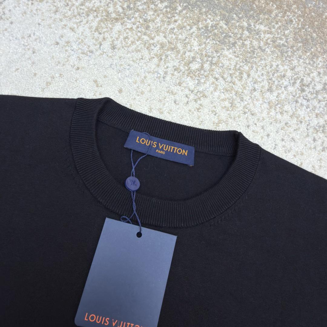 Louis Vuitton Short-Sleeved Intarsia Crewneck   1AJBUZ - FashionPlug