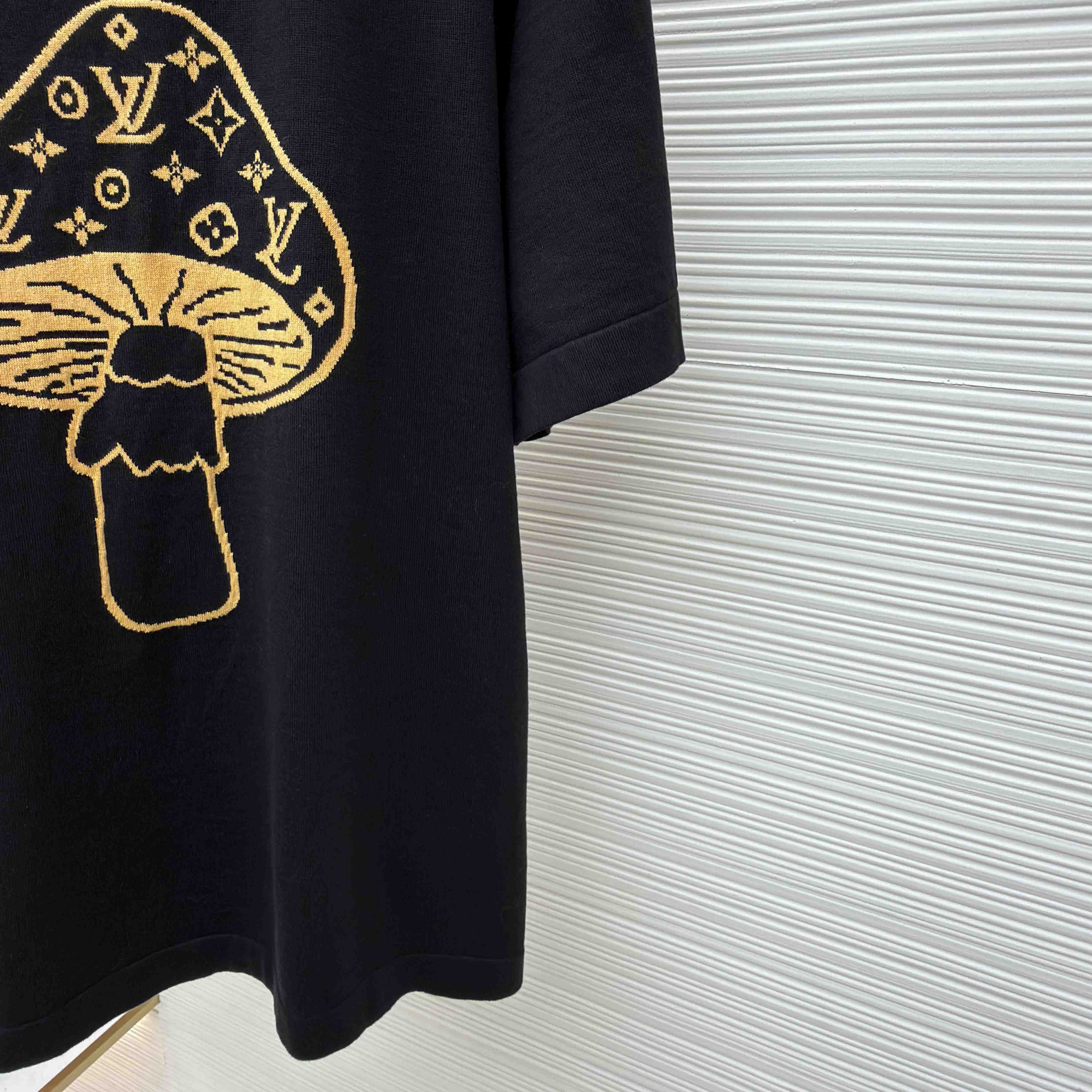 Louis Vuitton Short-Sleeved Intarsia Crewneck   1AJBUZ - FashionPlug