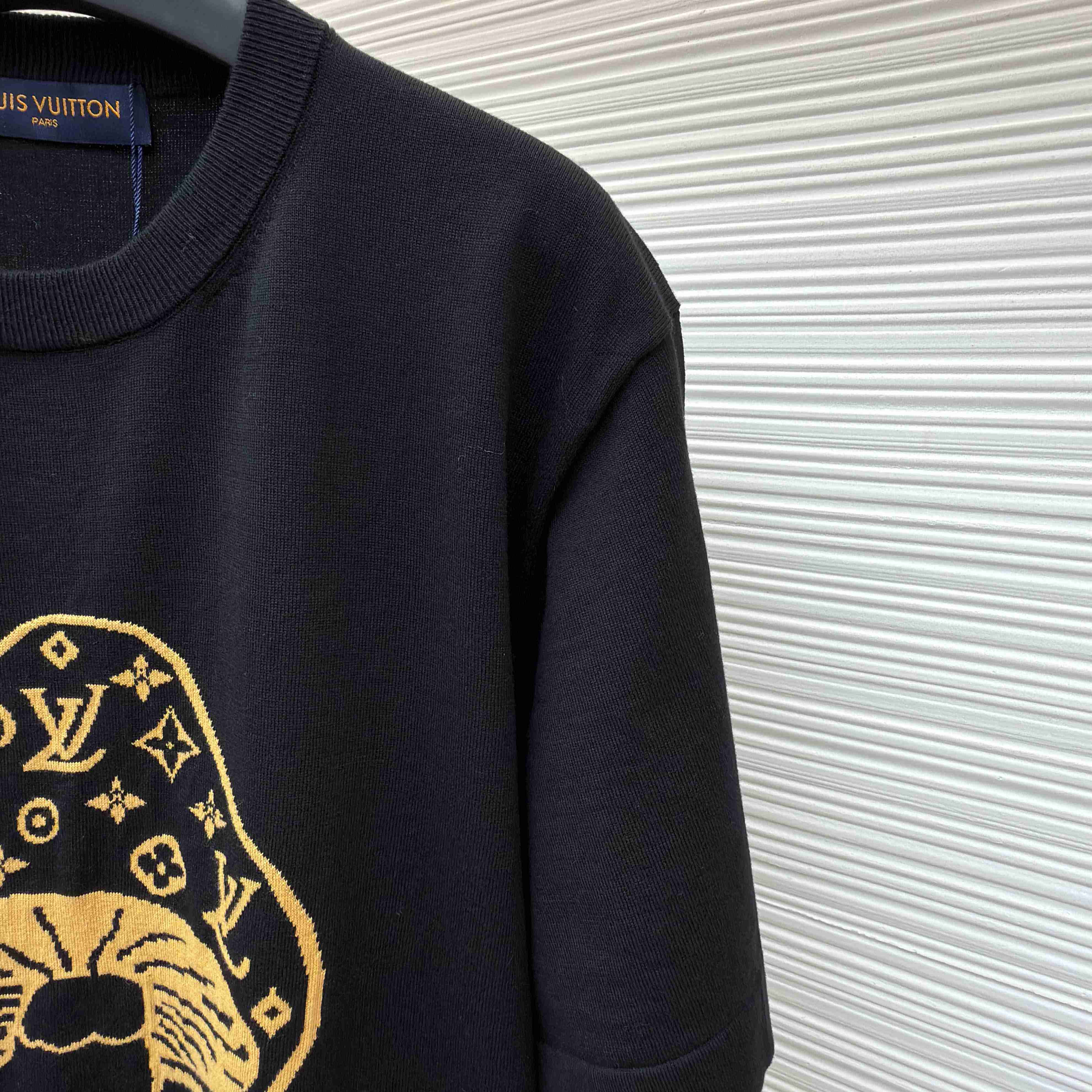 Louis Vuitton Short-Sleeved Intarsia Crewneck   1AJBUZ - FashionPlug