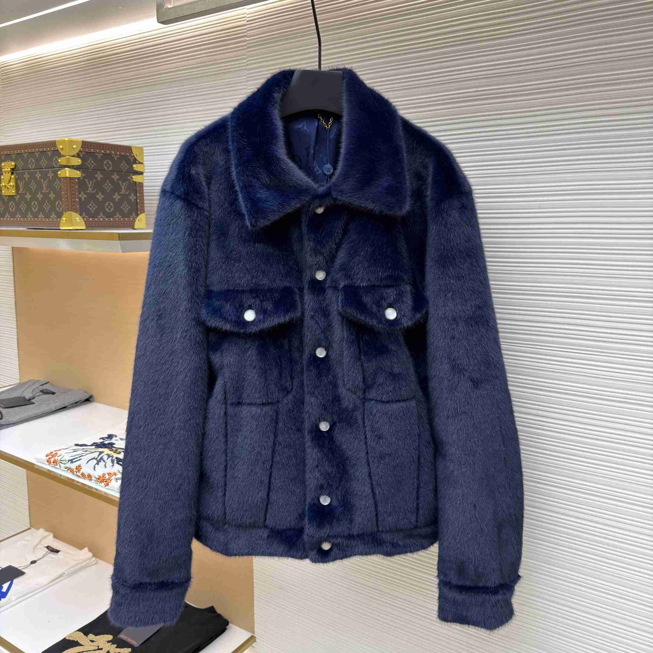 Louis Vuitton Mink Denim Trucker Jacket   1AILX0 - FashionPlug