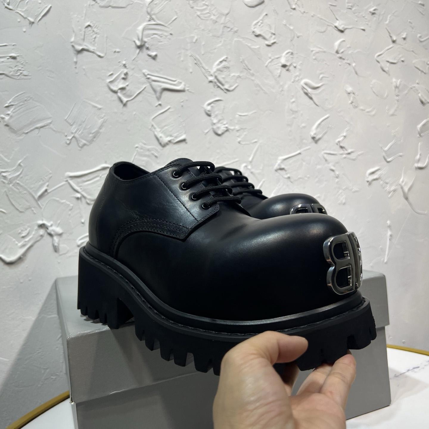 Balenciaga Stomper Derby In Black - FashionPlug