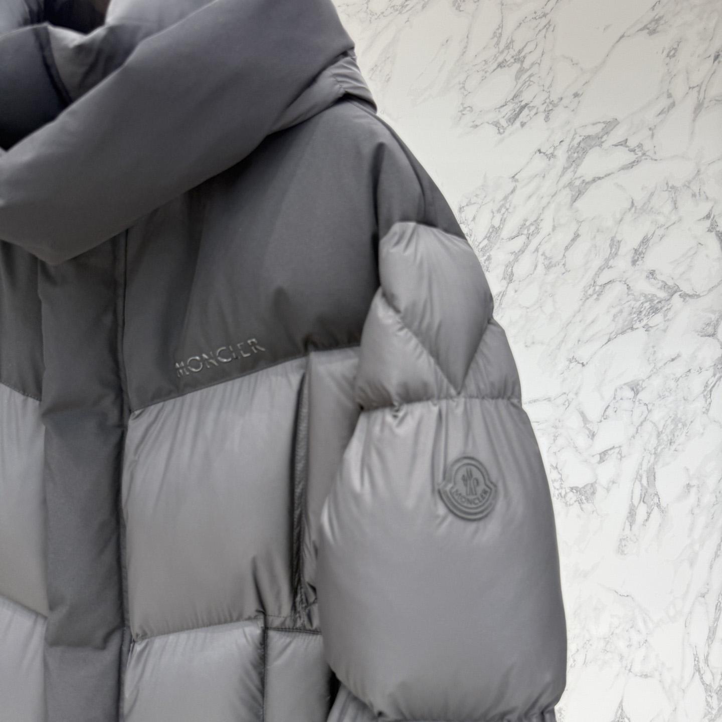 Moncler Short Down Jacket - FashionPlug