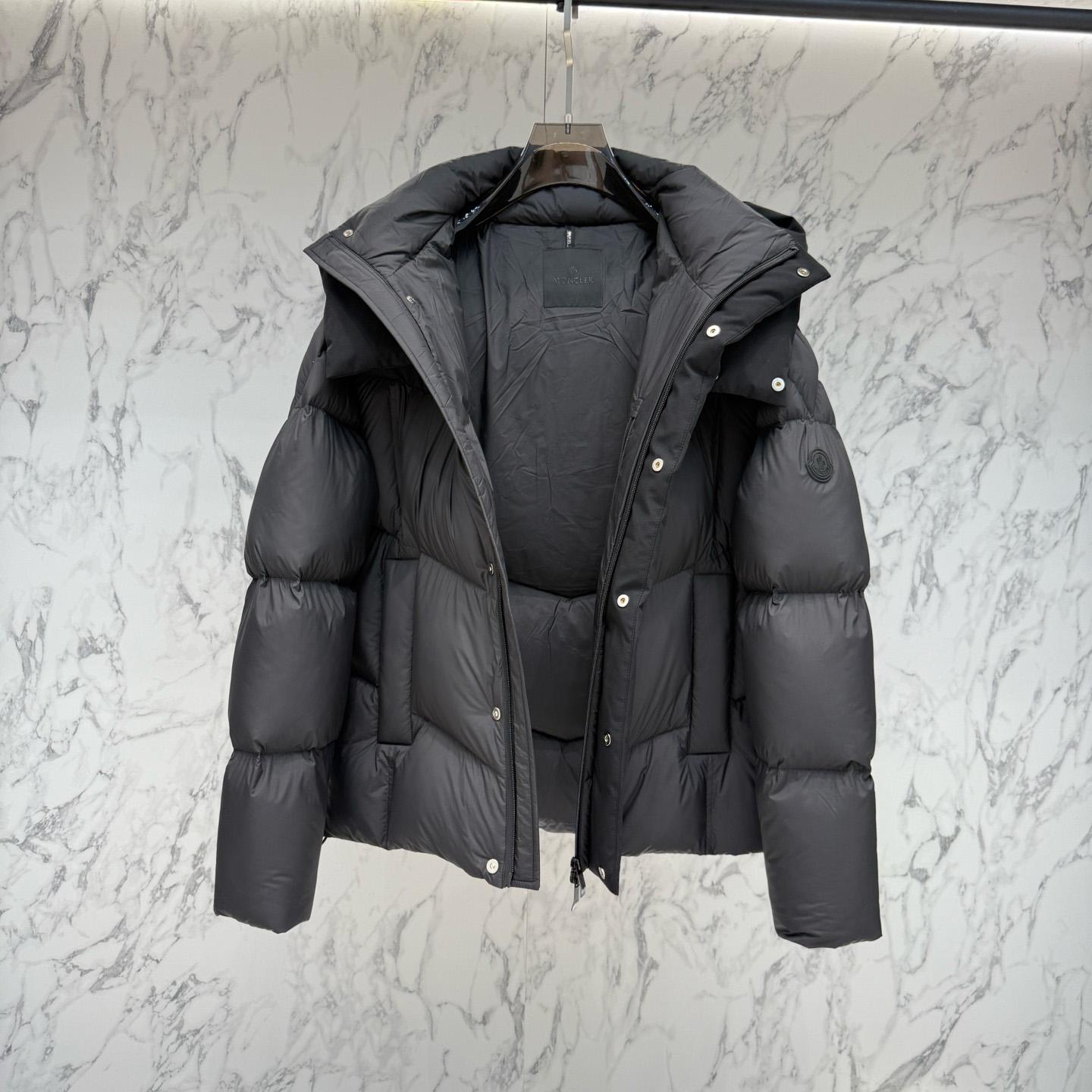 Moncler Short Down Jacket - FashionPlug