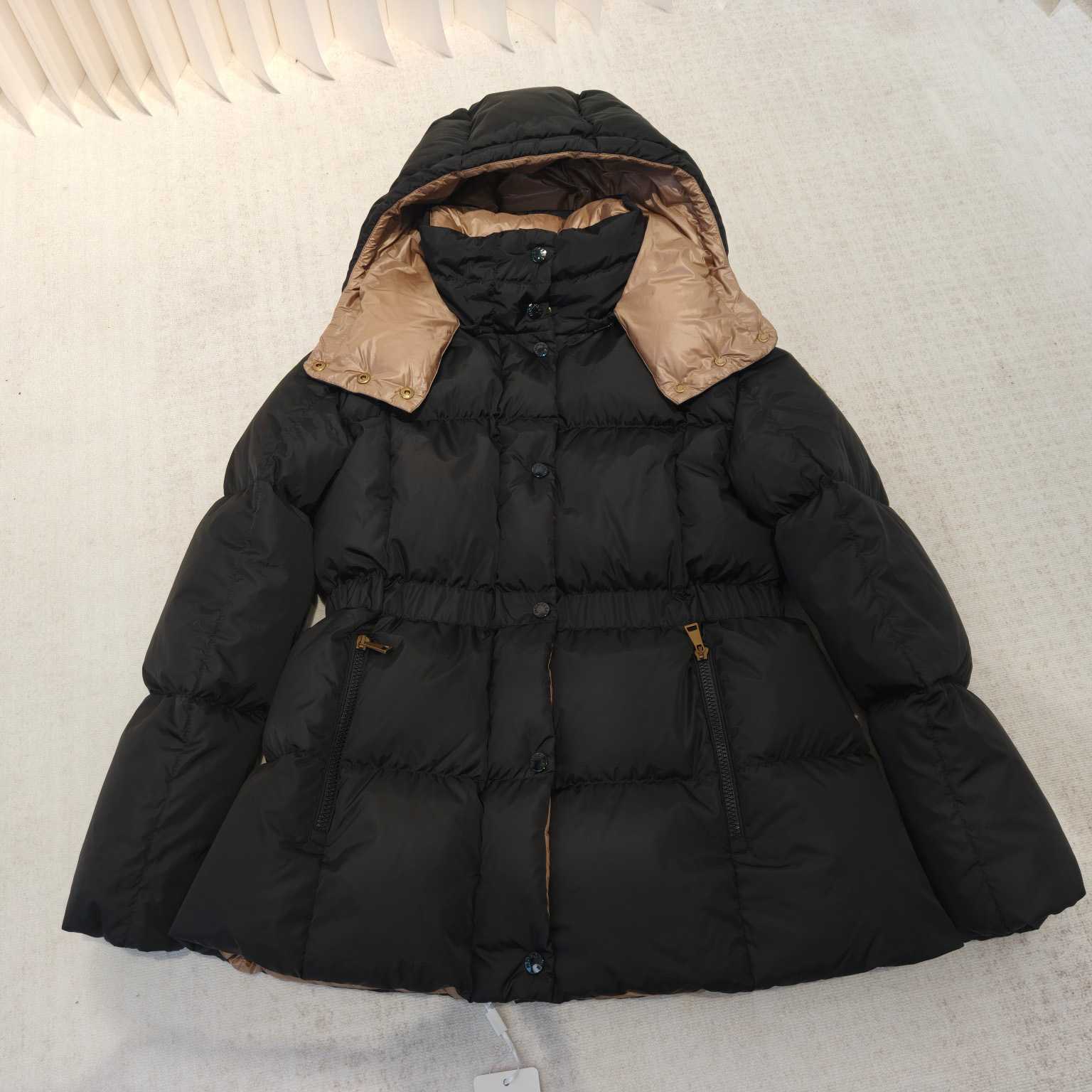 Moncler Agneux Square-Quilted Hooded Short Down Jacket - FashionPlug