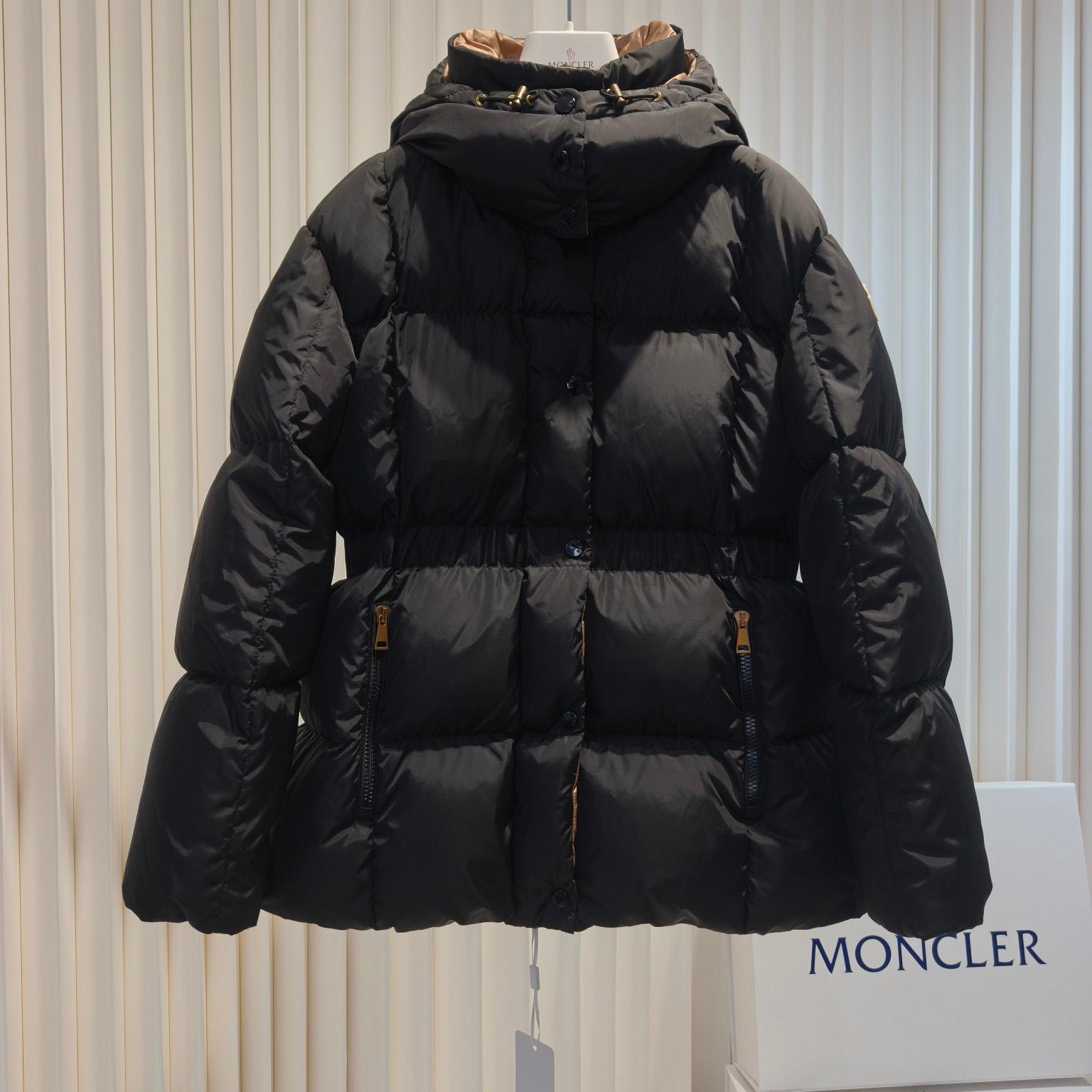 Moncler Agneux Square-Quilted Hooded Short Down Jacket - FashionPlug