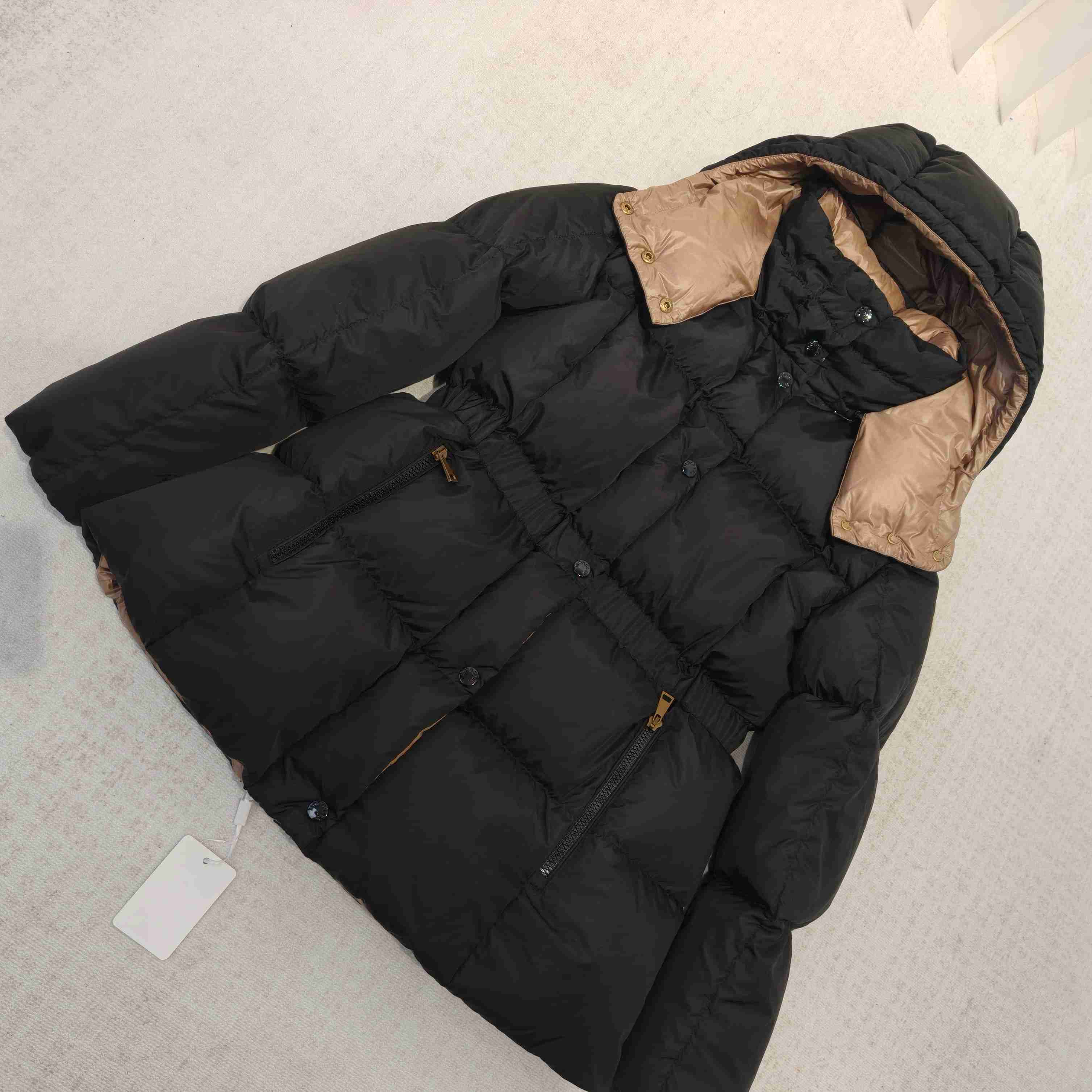 Moncler Agneux Square-Quilted Hooded Short Down Jacket - FashionPlug