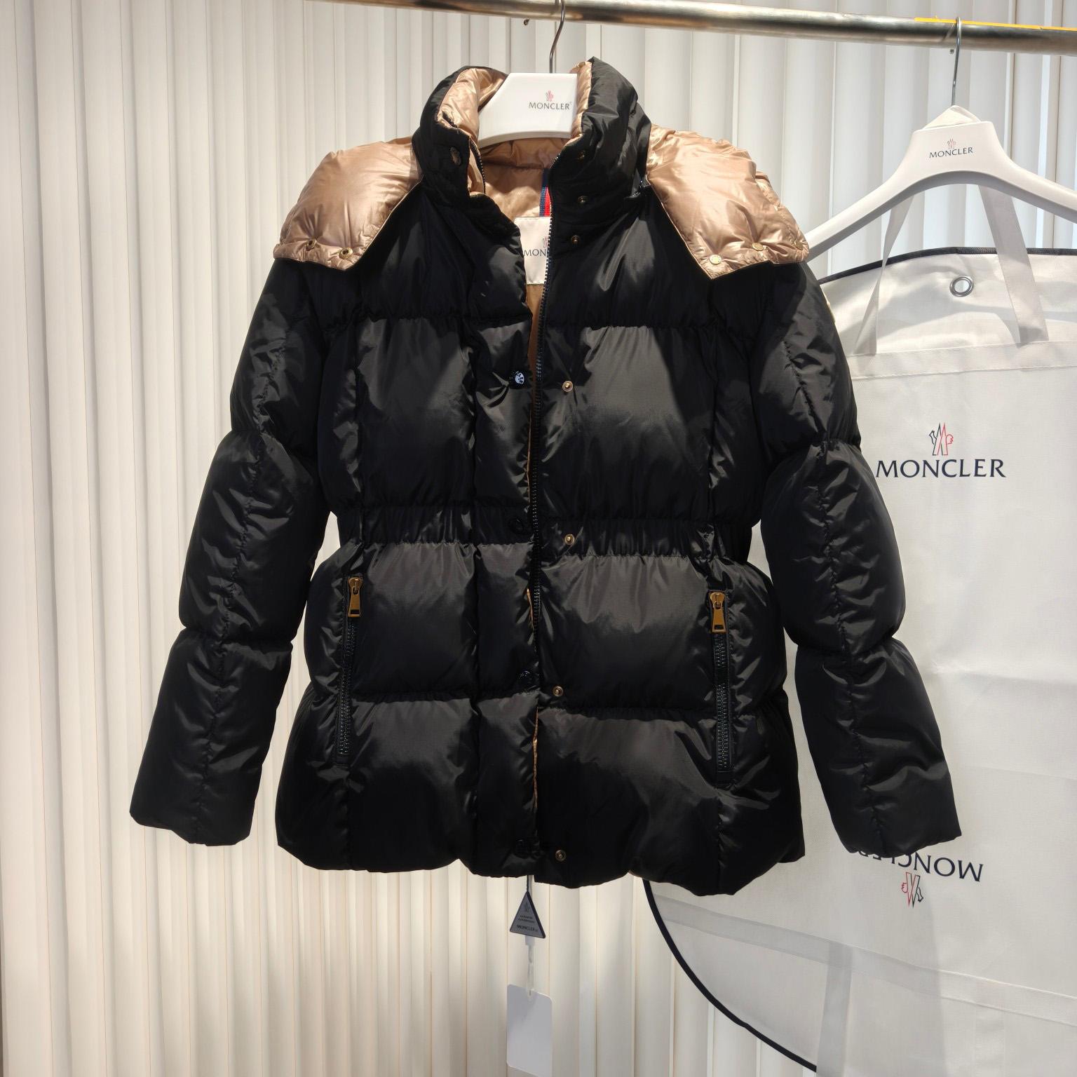 Moncler Agneux Square-Quilted Hooded Short Down Jacket - FashionPlug