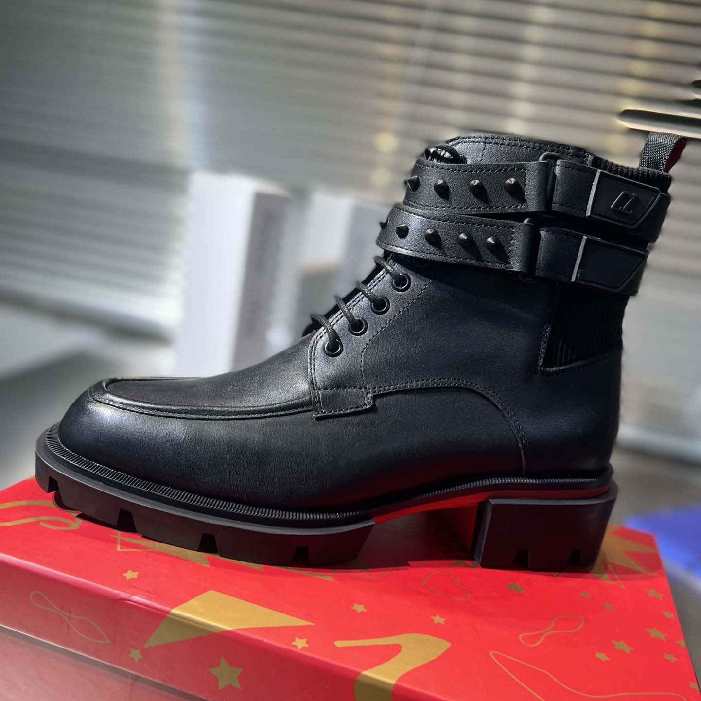 Christian Louboutin o1s1wg110924 Our Fight Flat Boots in Black - FashionPlug