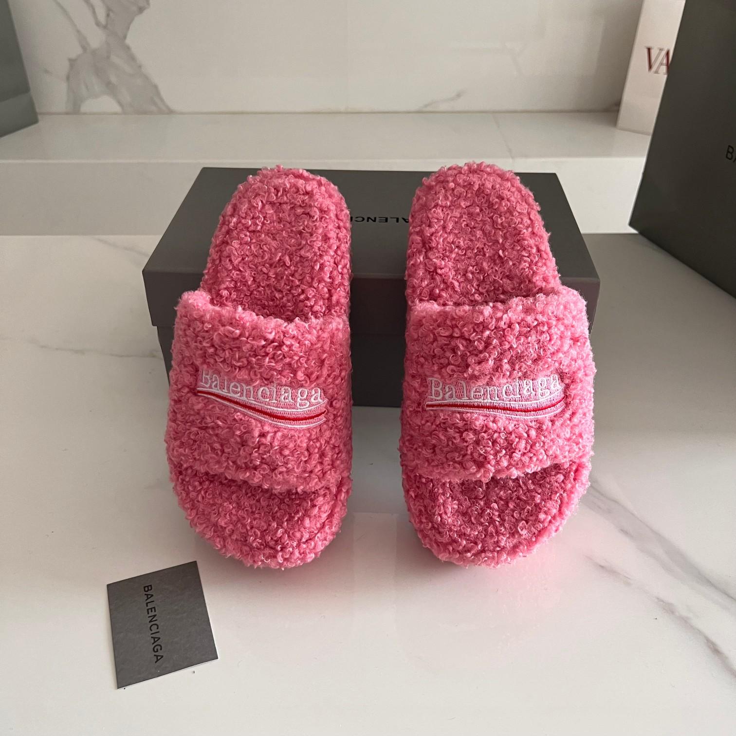 Balenciaga Furry Slide Sandals - FashionPlug