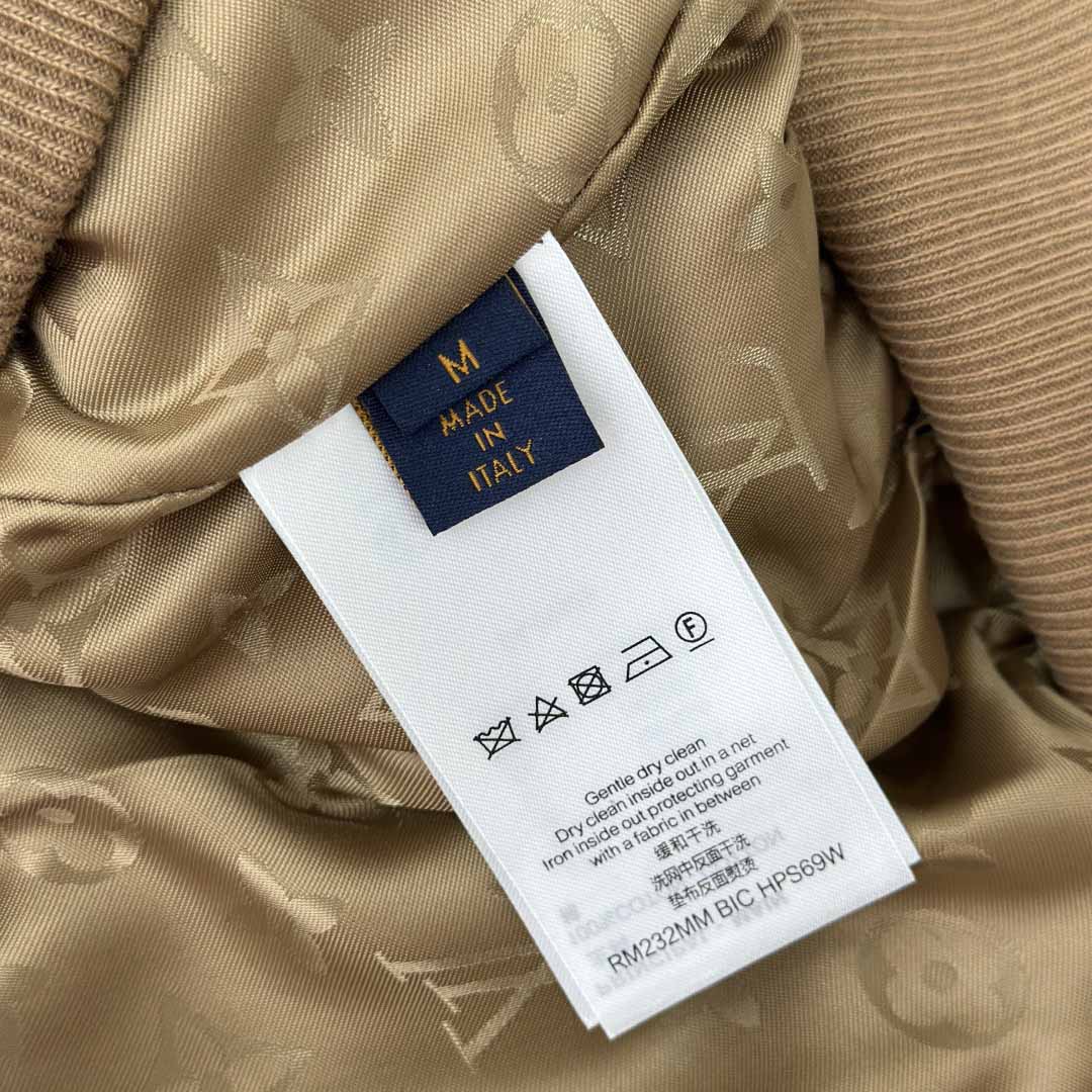 Louis Vuitton Leather Patch Fleece Blouson   1AFXTM - FashionPlug