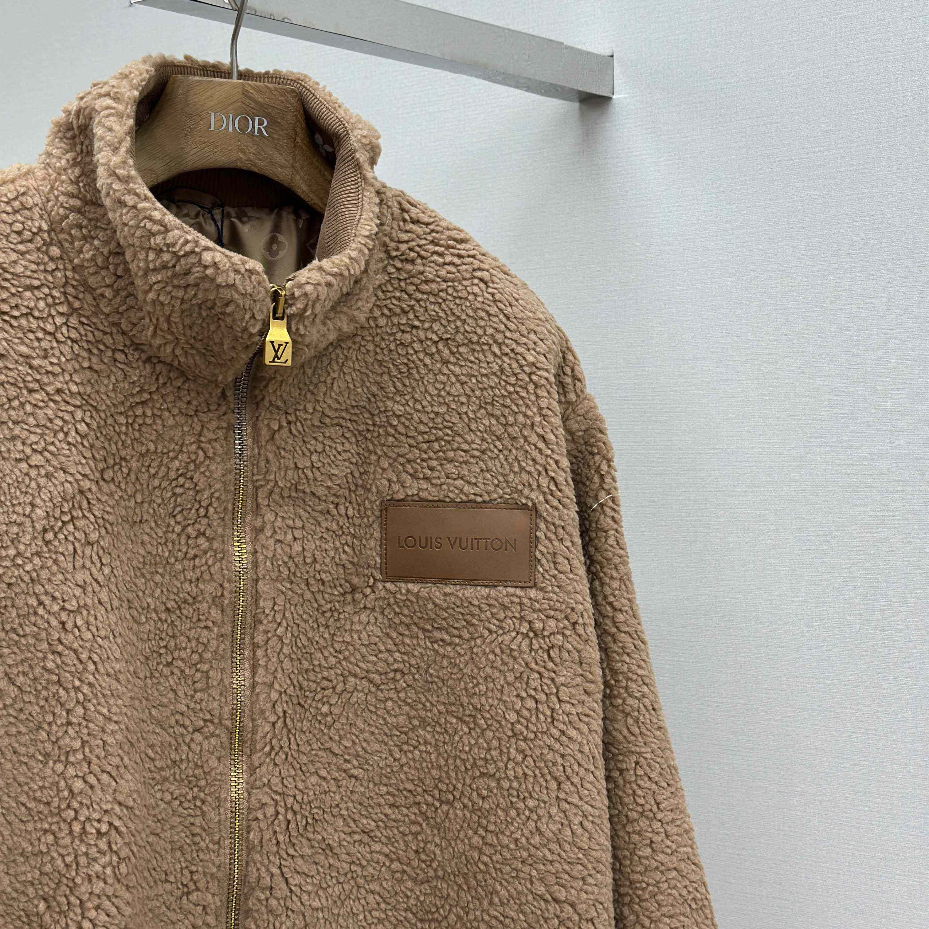 Louis Vuitton Leather Patch Fleece Blouson   1AFXTM - FashionPlug