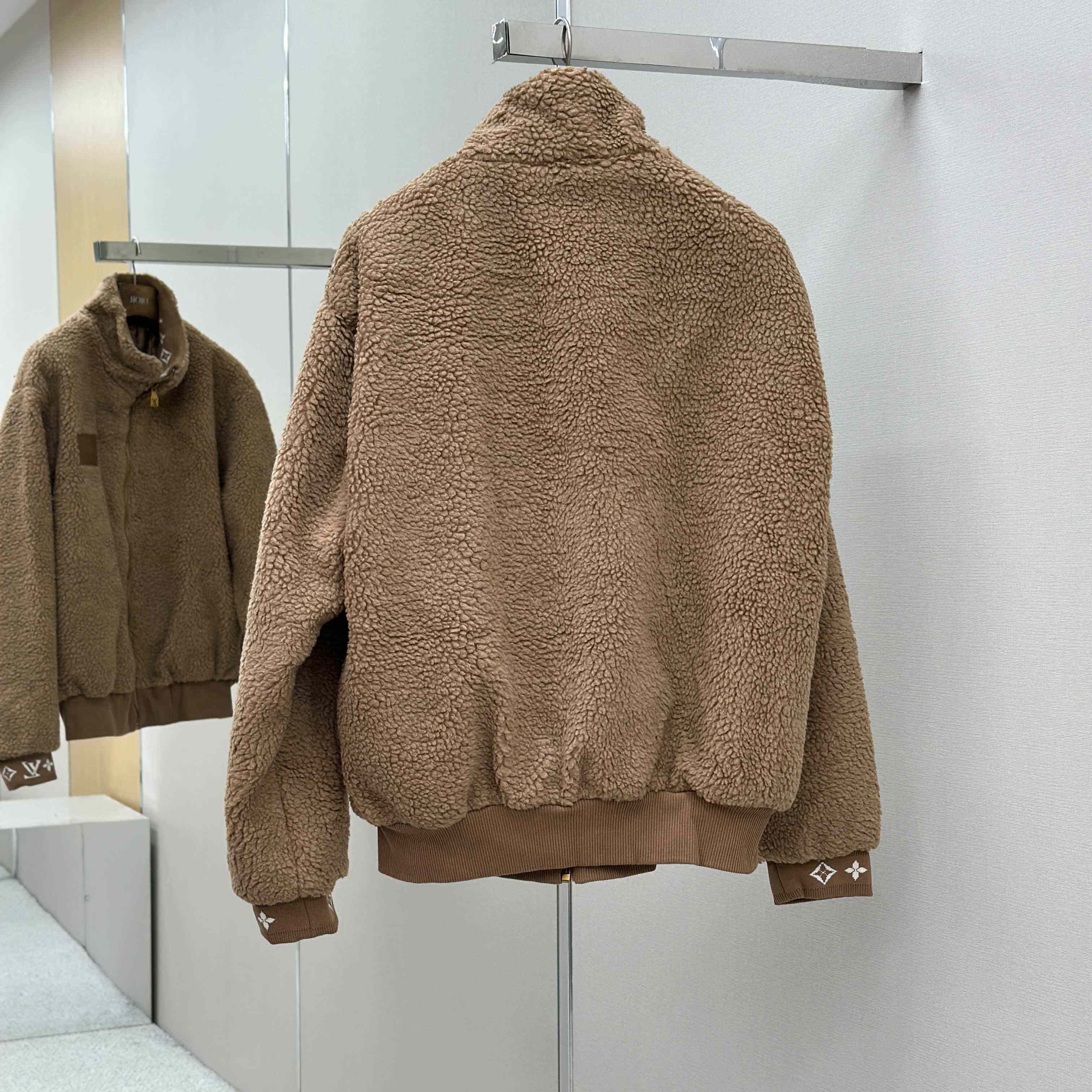 Louis Vuitton Leather Patch Fleece Blouson   1AFXTM - FashionPlug