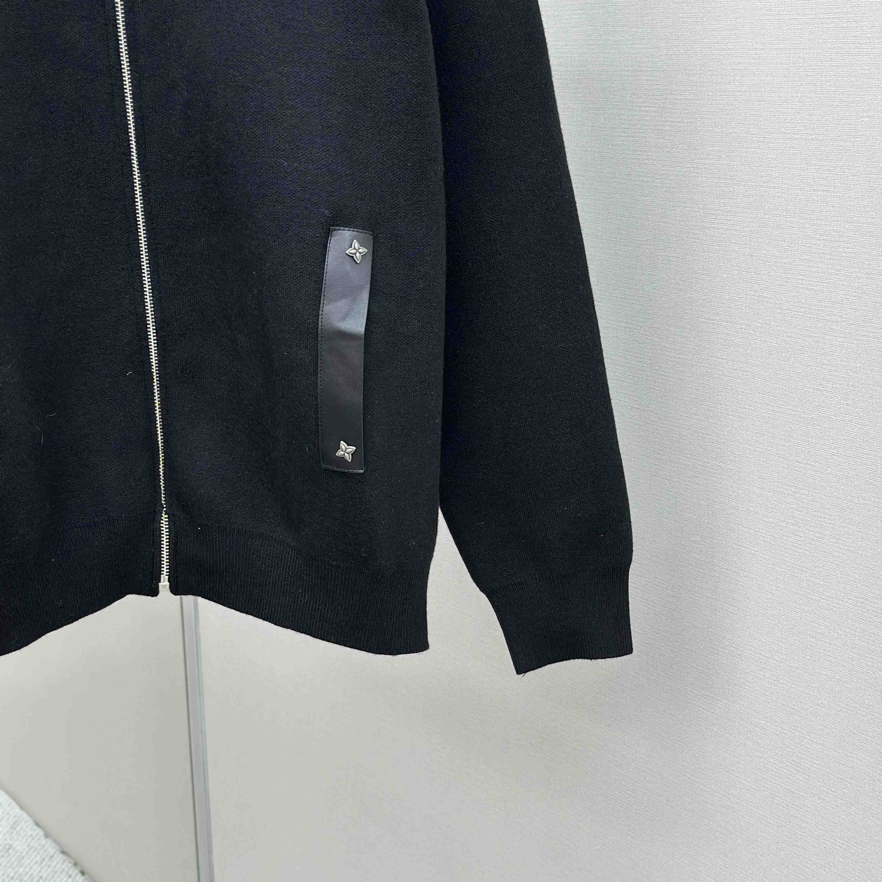 Louis Vuitton Knit Blouson With Leather Details   1AH347 - FashionPlug