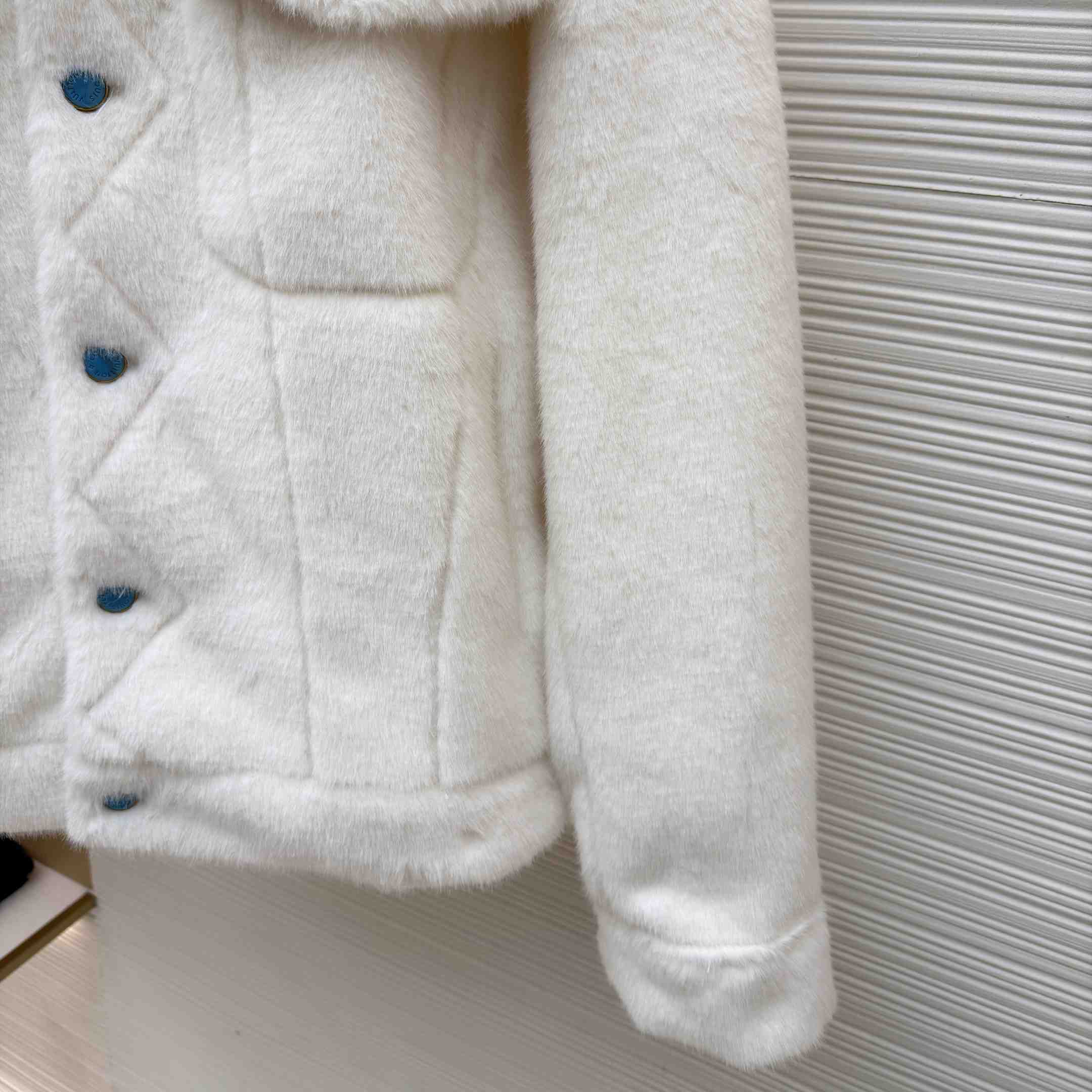 Louis Vuitton Mink Trucker Jacket   1AFXB6 - FashionPlug