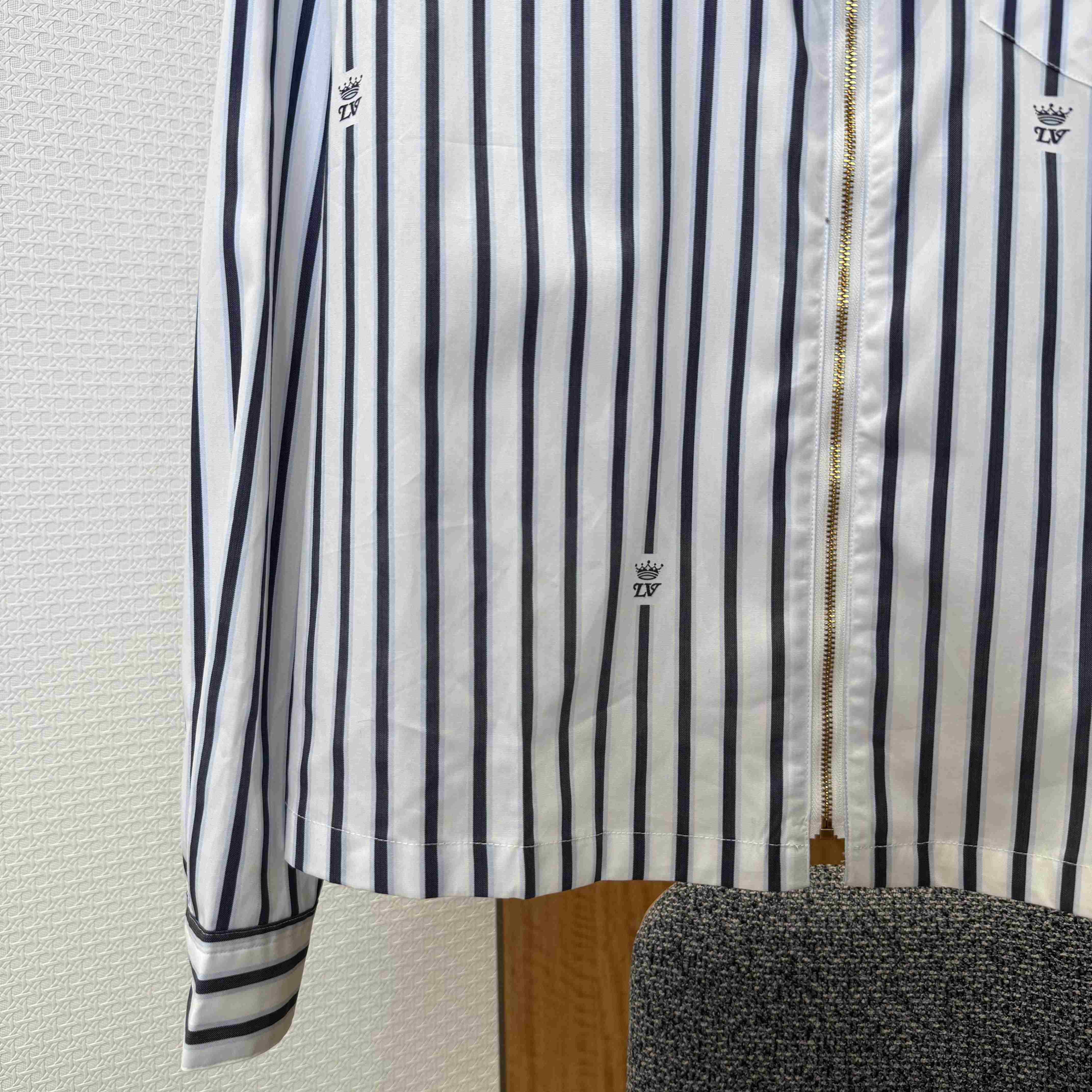 Louis Vuitton Long-Sleeved Zip-Up Shirt    1AIKA2 - FashionPlug