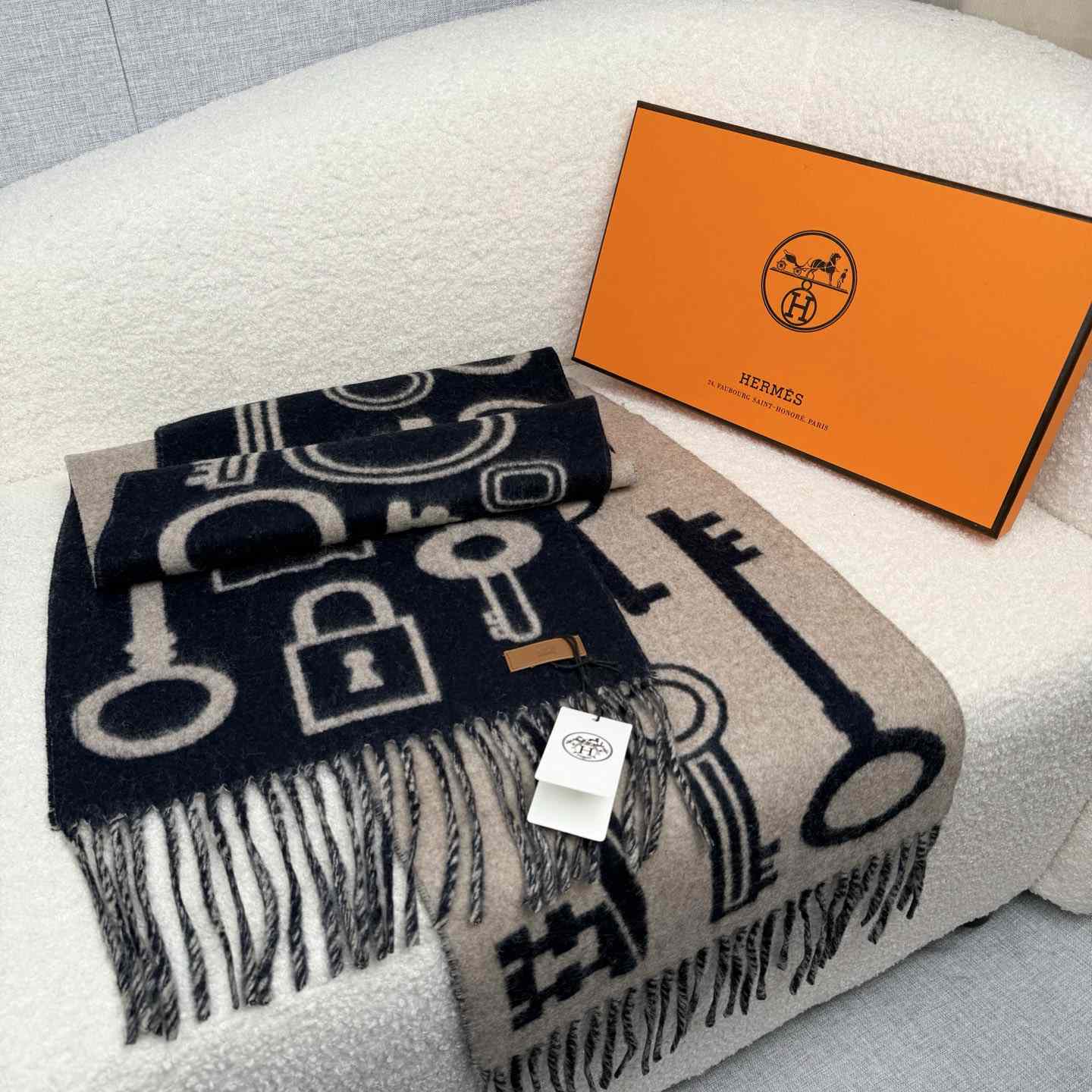 Hermes Casaque Porte-Clefs Scarf - FashionPlug