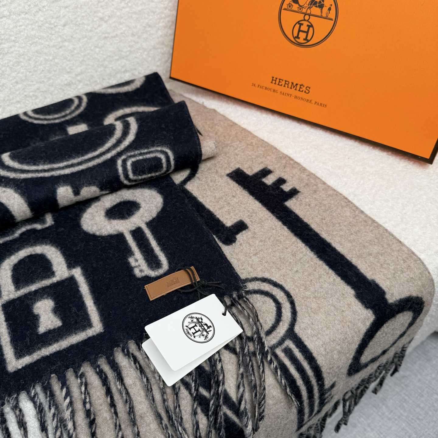 Hermes Casaque Porte-Clefs Scarf - FashionPlug
