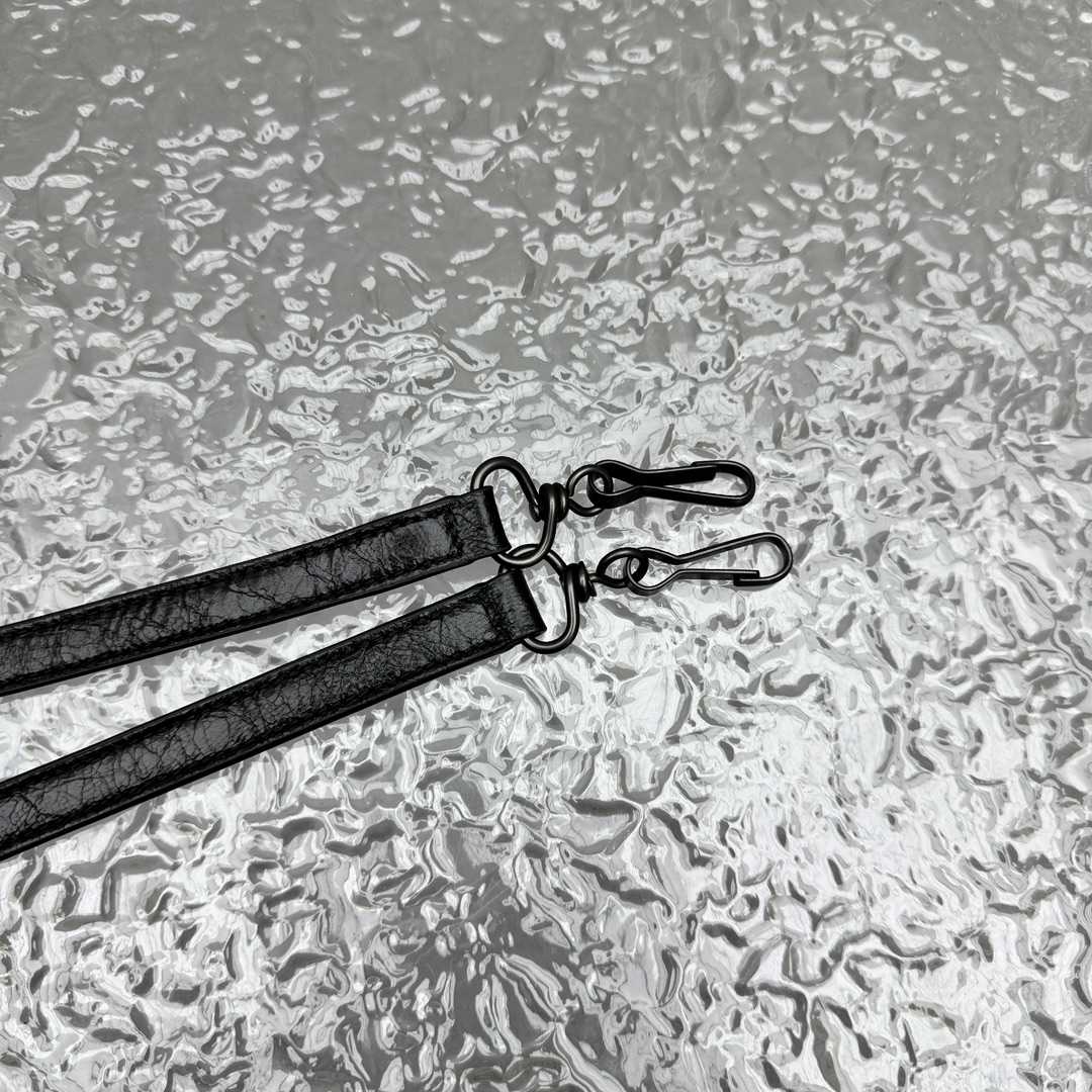 Balenciaga Le City Hobo Bag Medium In Black - FashionPlug