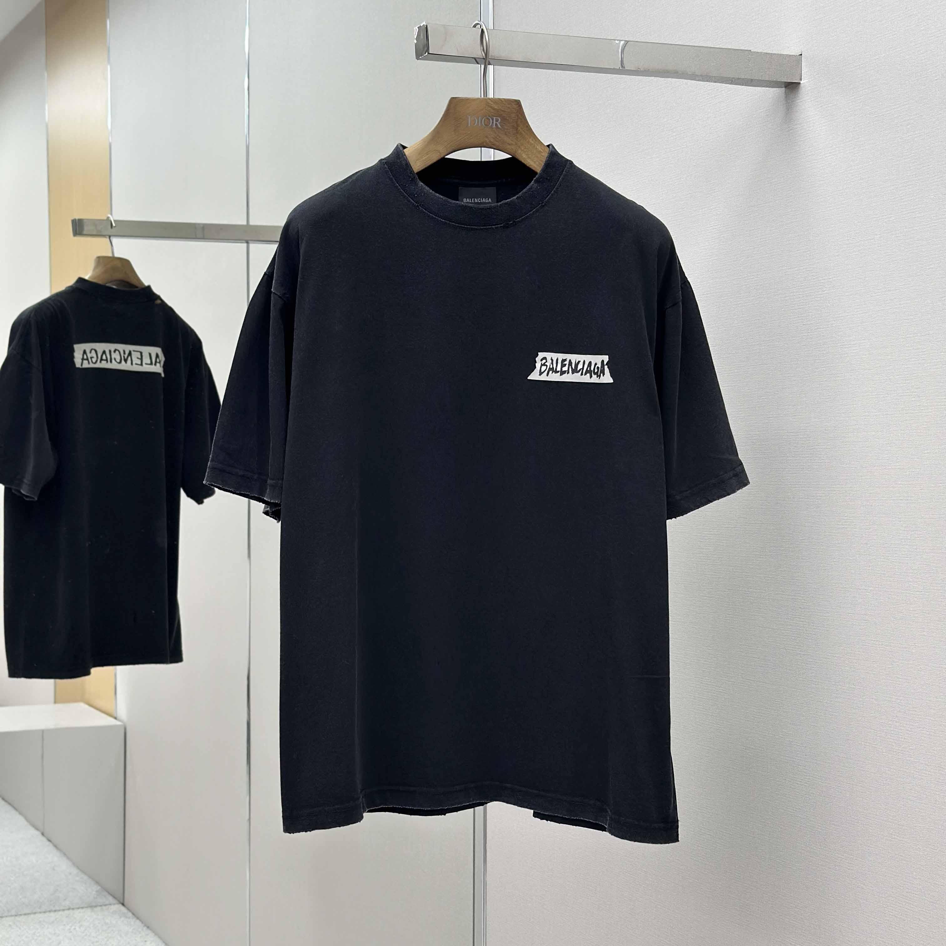 Balenciaga T-Shirt Medium Fit  - FashionPlug