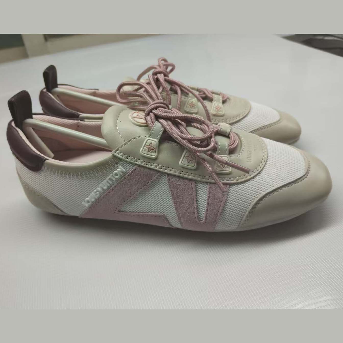 Louis Vuitton LV Sneakerina   1AIVF7 - FashionPlug