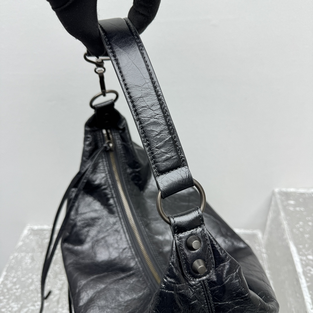 Balenciaga Le City Hobo Bag Medium In Black - FashionPlug