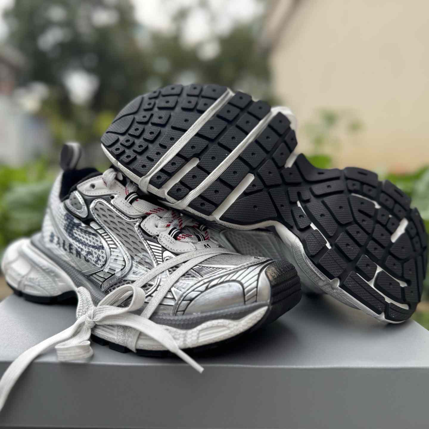 Balenciaga 3XL Mesh “Grey” Distressed Low-Top Dad Sneakers 840090 W3XSG 9239 - FashionPlug