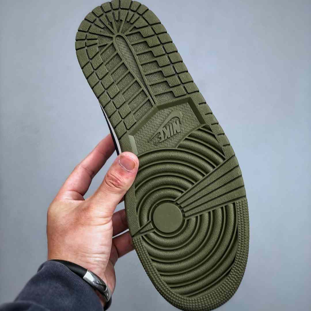 Air Jordan 1 Low OG “Medium Olive” HQ6998-200 - FashionPlug