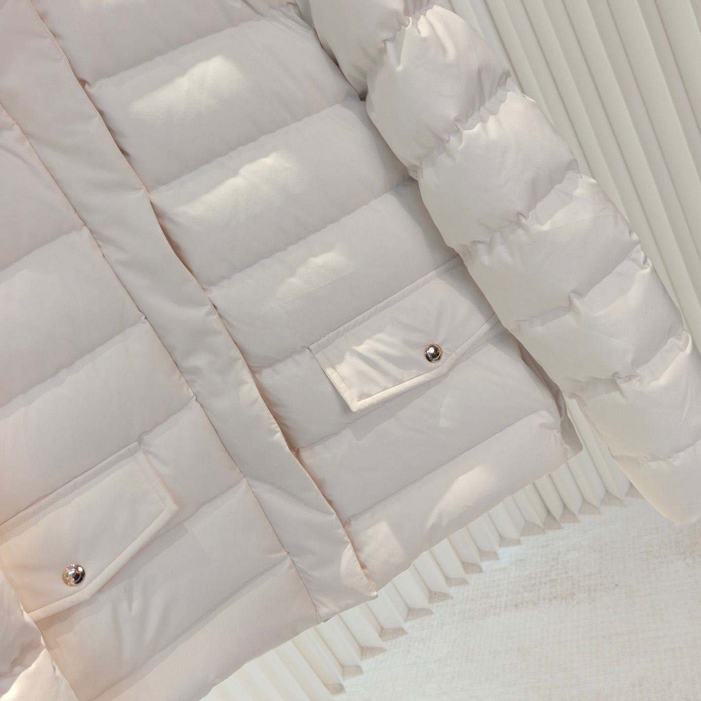 Moncler Bessettes Short Down Jacket - FashionPlug