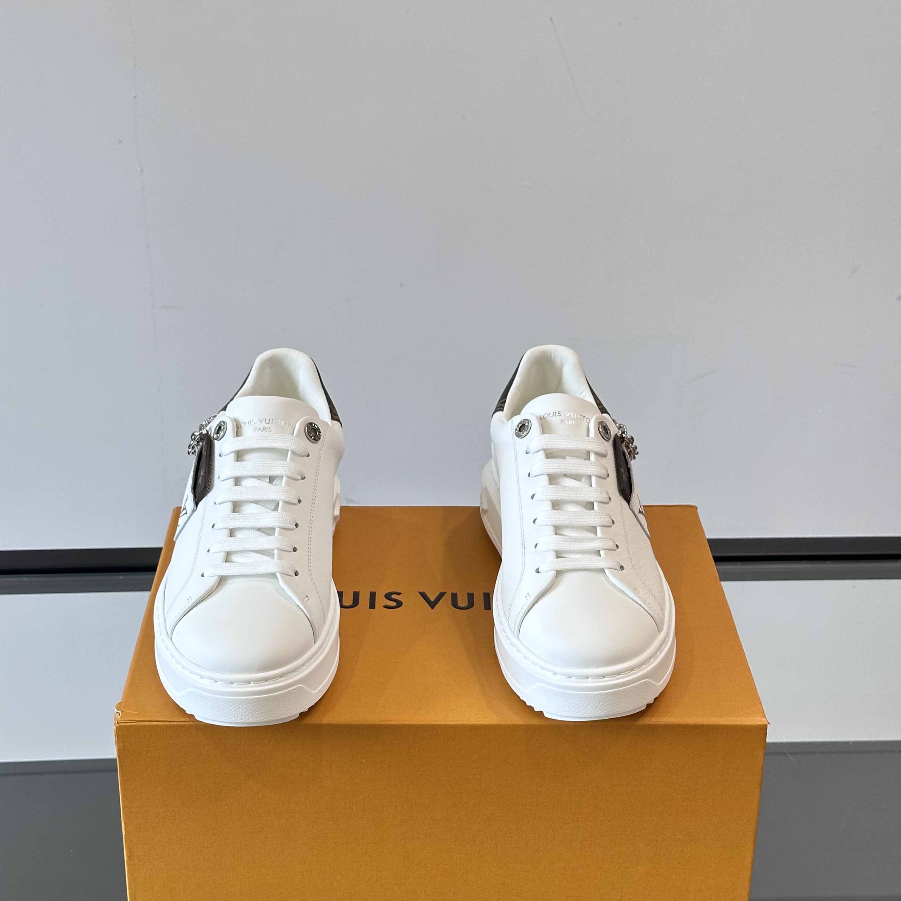 Louis Vuitton Time Out Sneaker   1AHOG0 - FashionPlug