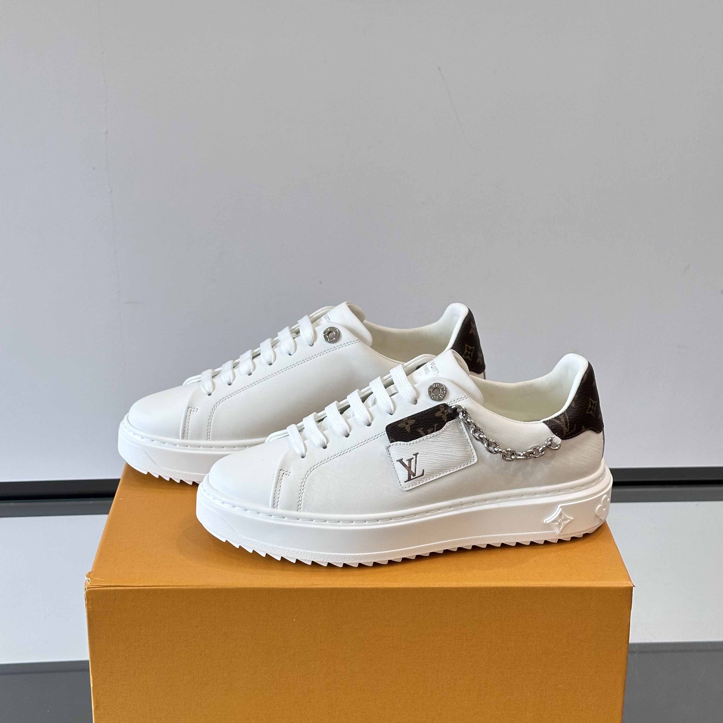 Louis Vuitton Time Out Sneaker   1AHOG0 - FashionPlug