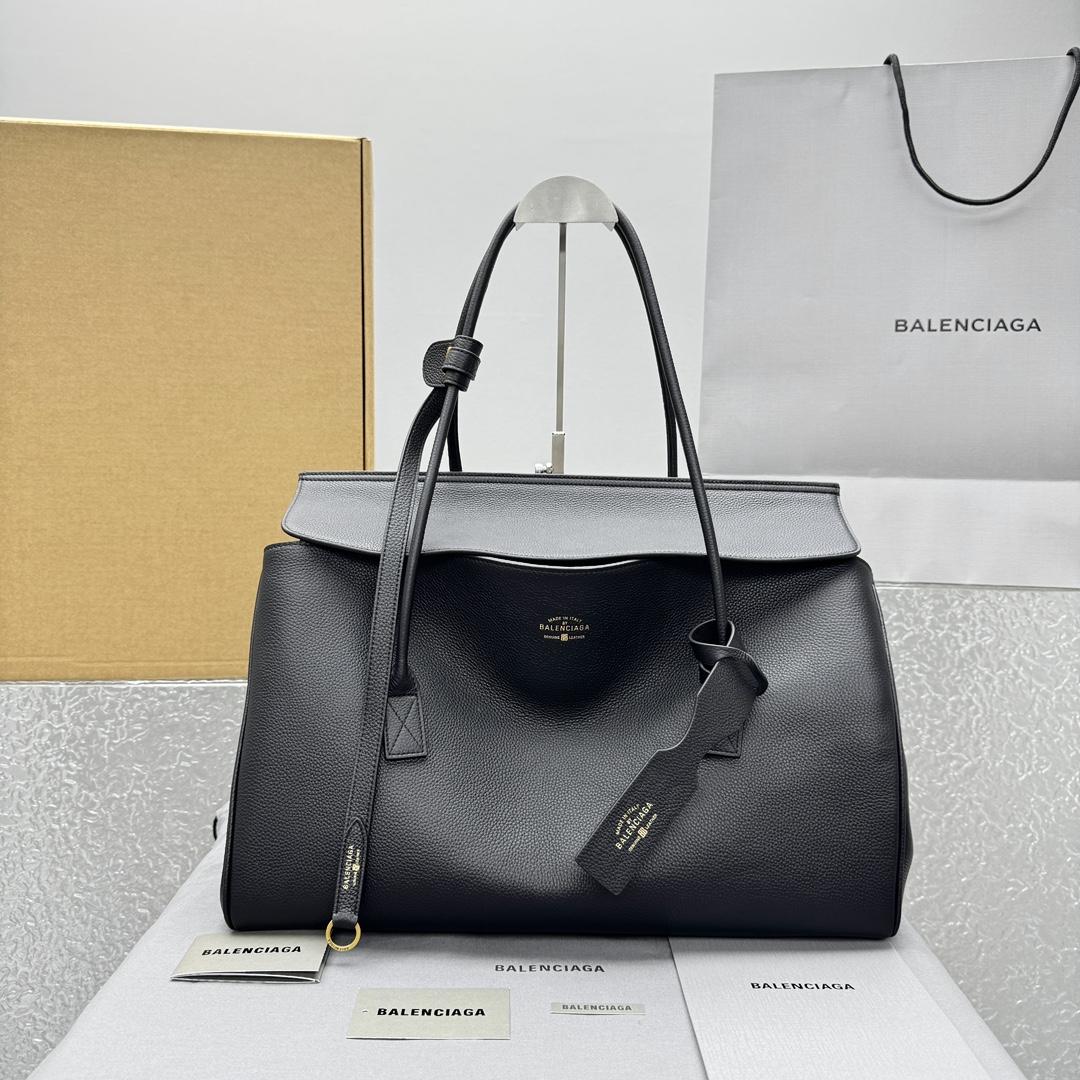 Balenciaga Carrie Carry All Bag In Black - FashionPlug
