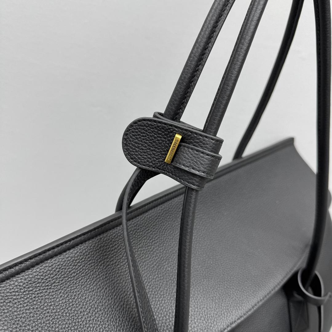 Balenciaga Carrie Carry All Bag In Black - FashionPlug