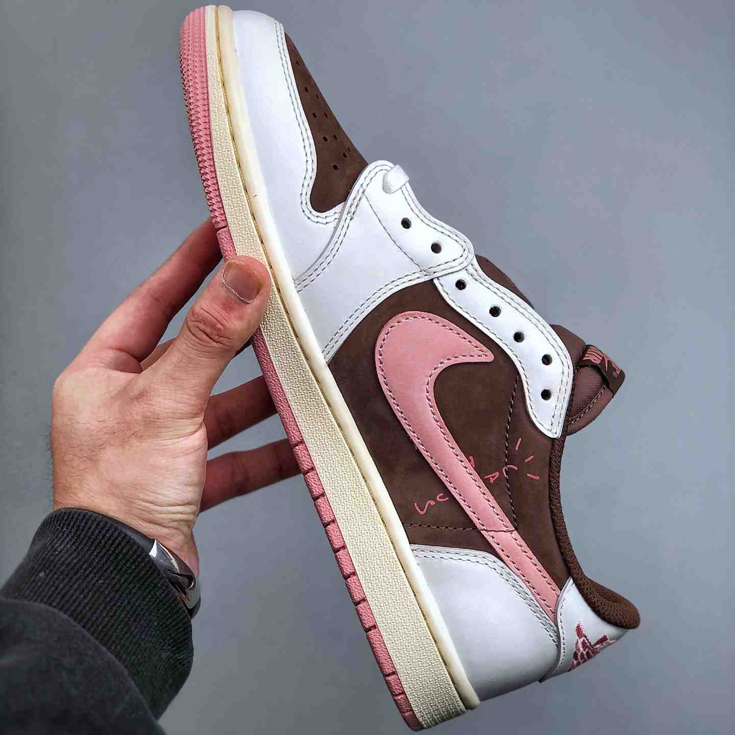 Travis Scott x Air Jordan 1 Low OG “Pink Reverse Swoosh” – Style Code DZ4137-206 - FashionPlug