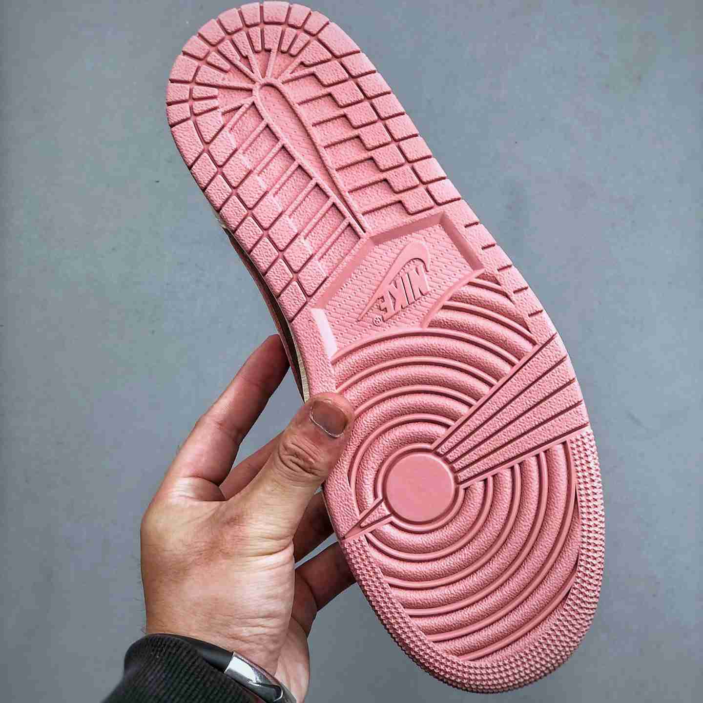 Travis Scott x Air Jordan 1 Low OG “Pink Reverse Swoosh” – Style Code DZ4137-206 - FashionPlug